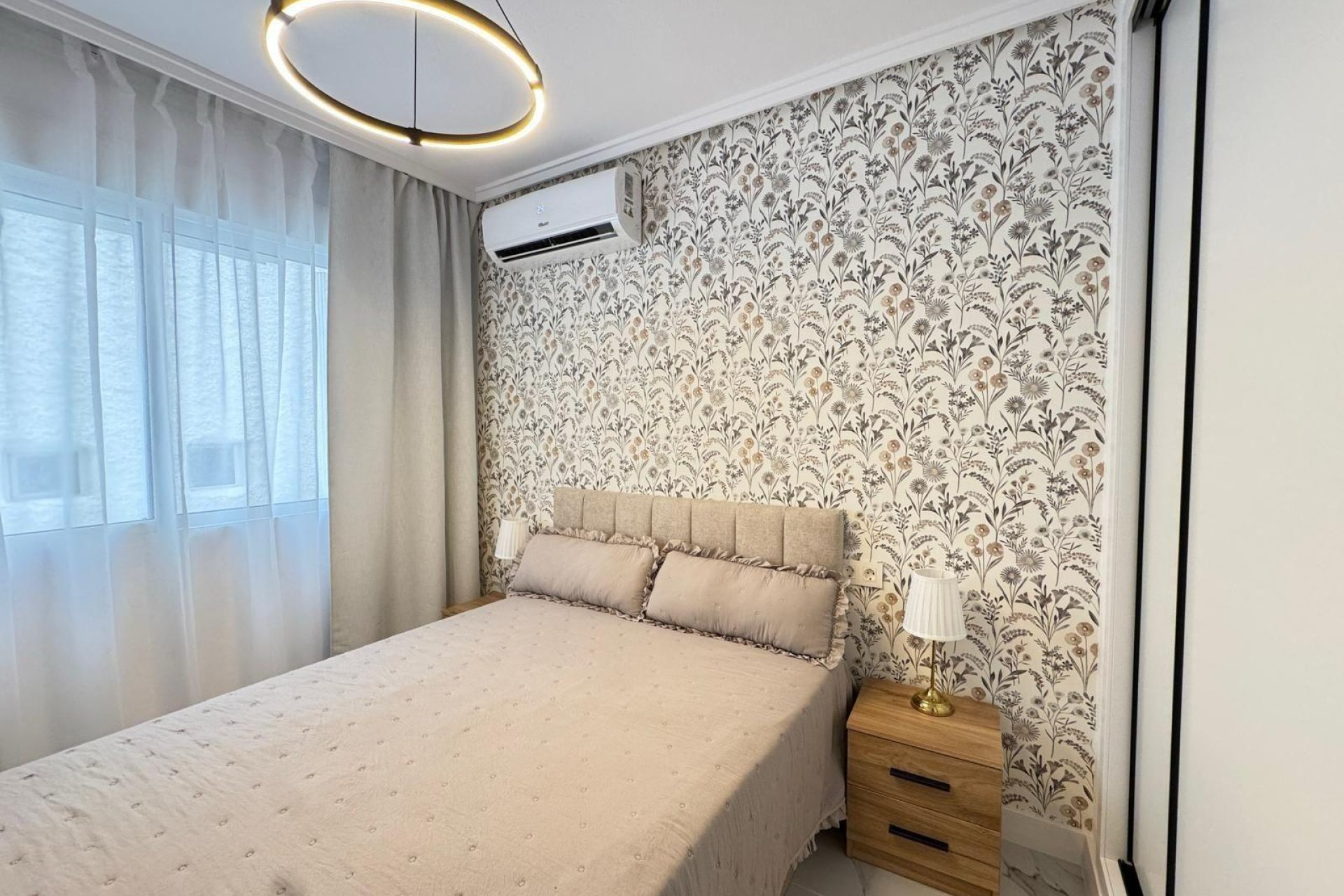 Segunda mano - Apartamento -
Torrevieja - Playa de los Locos