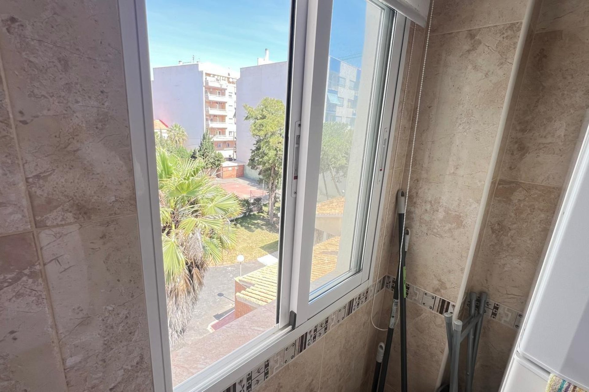Segunda mano - Apartamento -
Torrevieja - Playa de los Locos