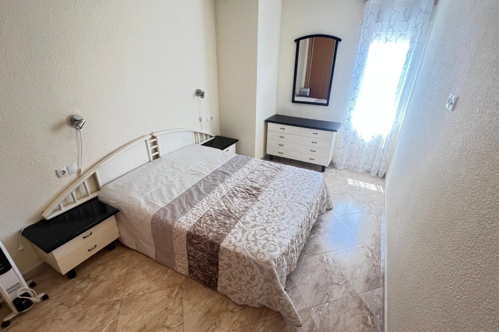 Segunda mano - Apartamento -
Torrevieja - Playa de los Locos