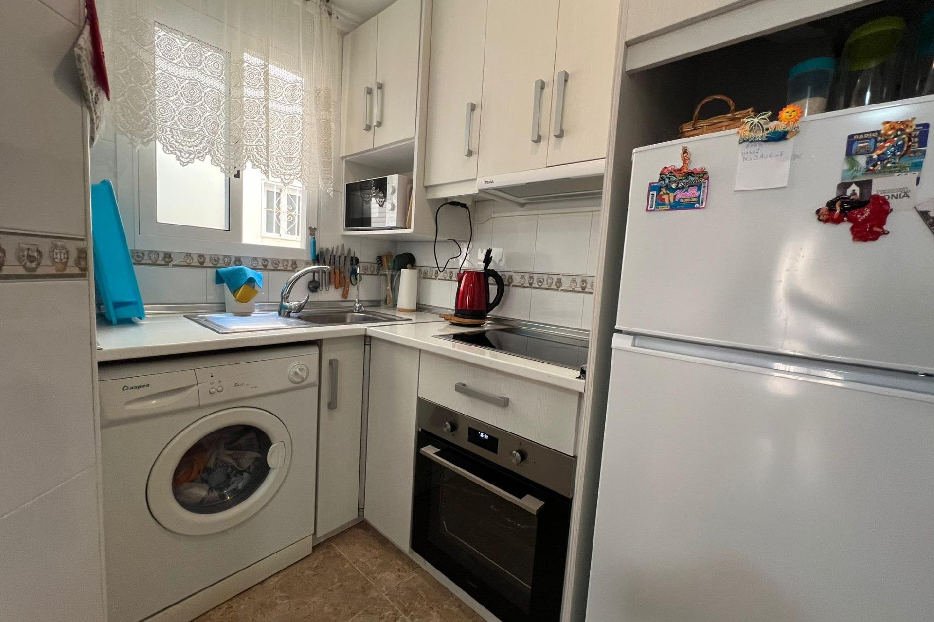 Segunda mano - Apartamento -
Torrevieja - Playa de los Locos