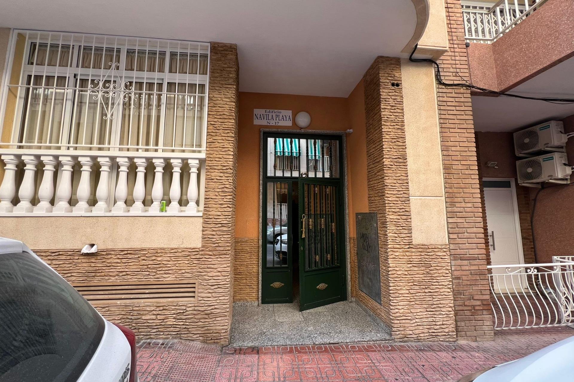 Segunda mano - Apartamento -
Torrevieja - Playa de los Locos