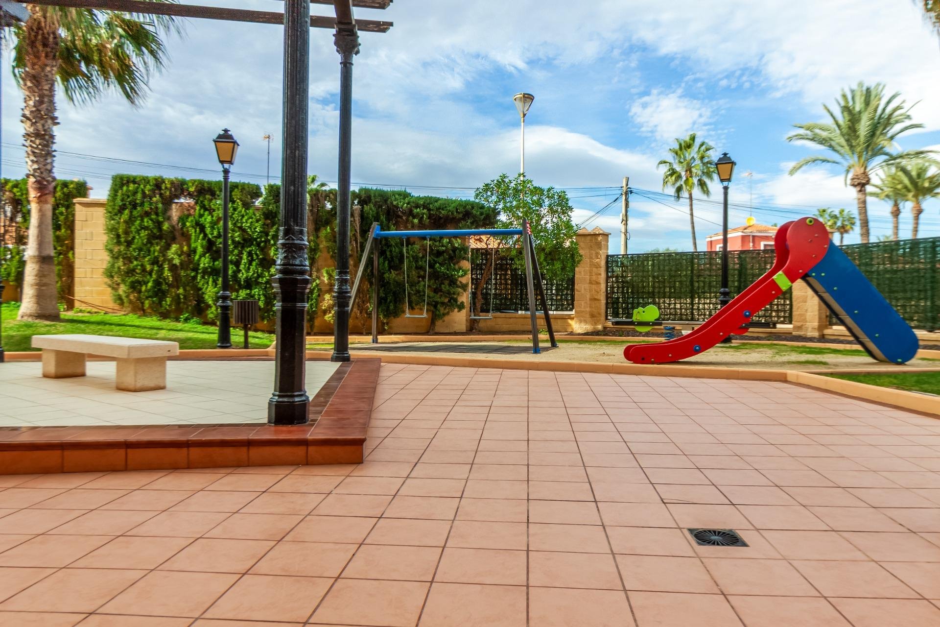 Segunda mano - Apartamento -
Torrevieja - Playa de los Locos