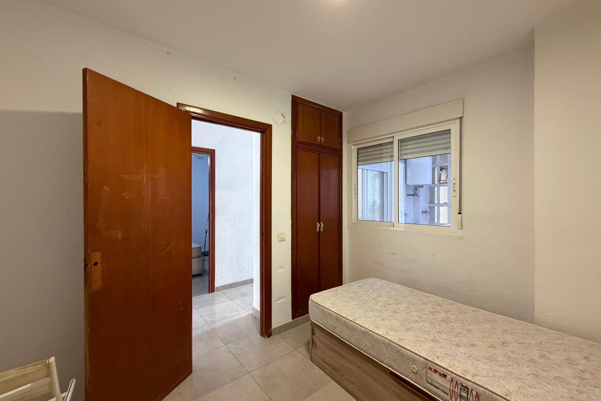Segunda mano - Apartamento -
Torrevieja - Playa de los Locos