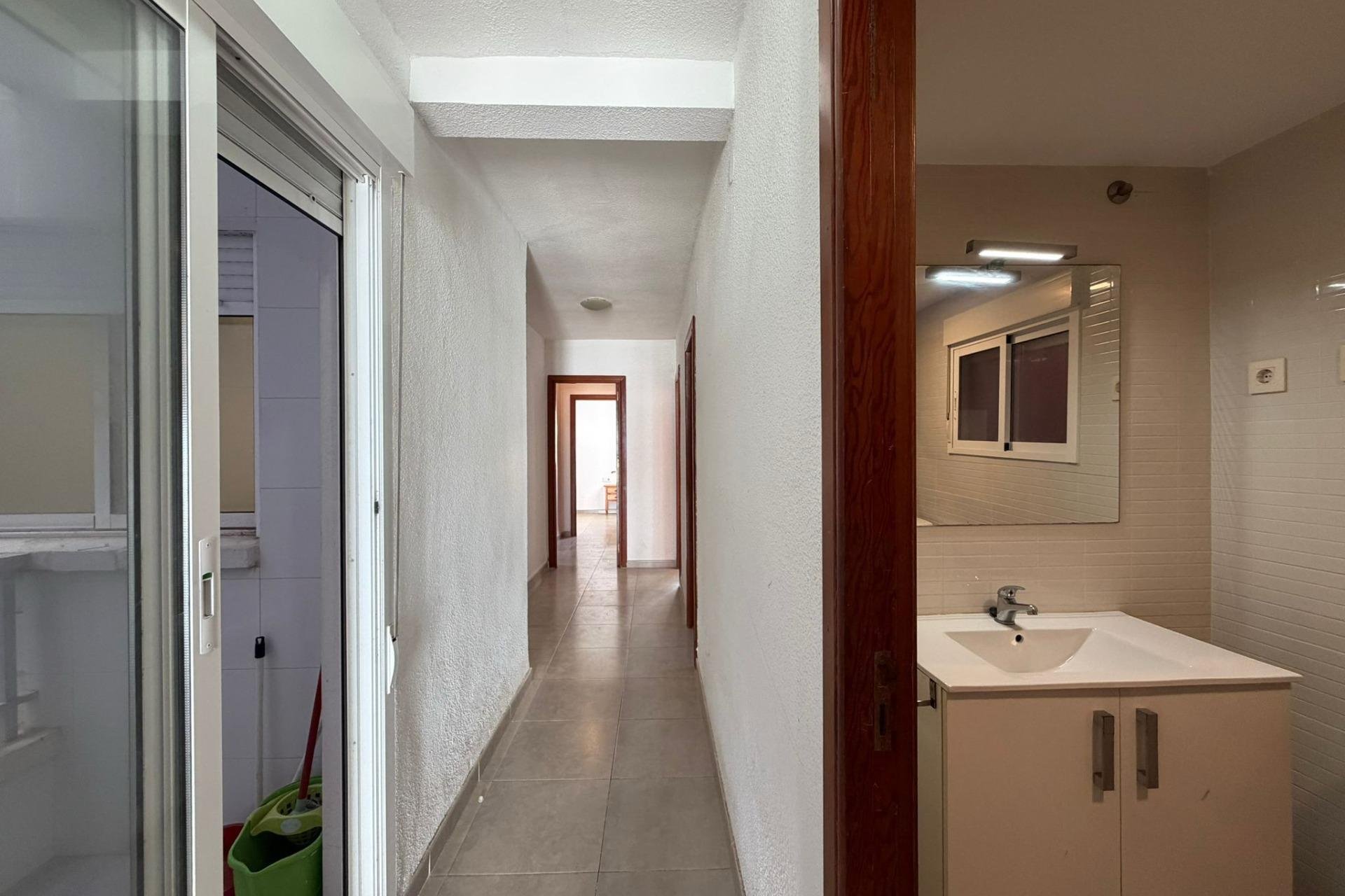 Segunda mano - Apartamento -
Torrevieja - Playa de los Locos