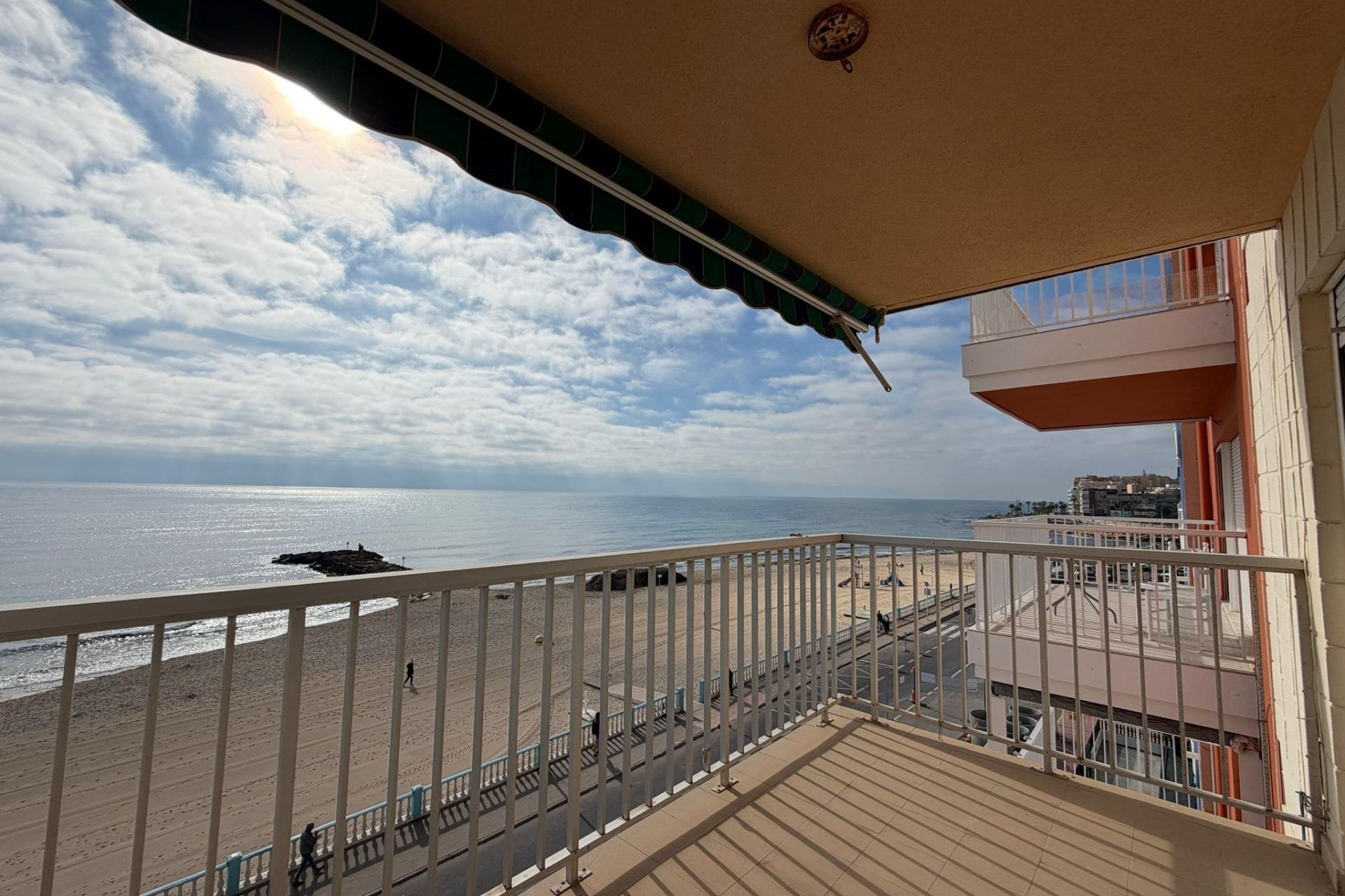 Segunda mano - Apartamento -
Torrevieja - Playa de los Locos