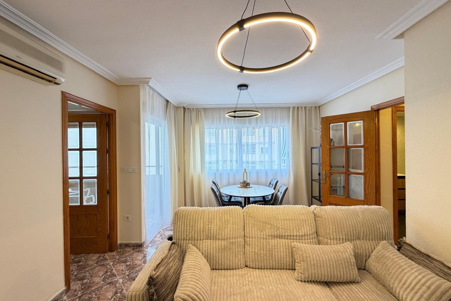 Segunda mano - Apartamento -
Torrevieja - Playa de los Locos