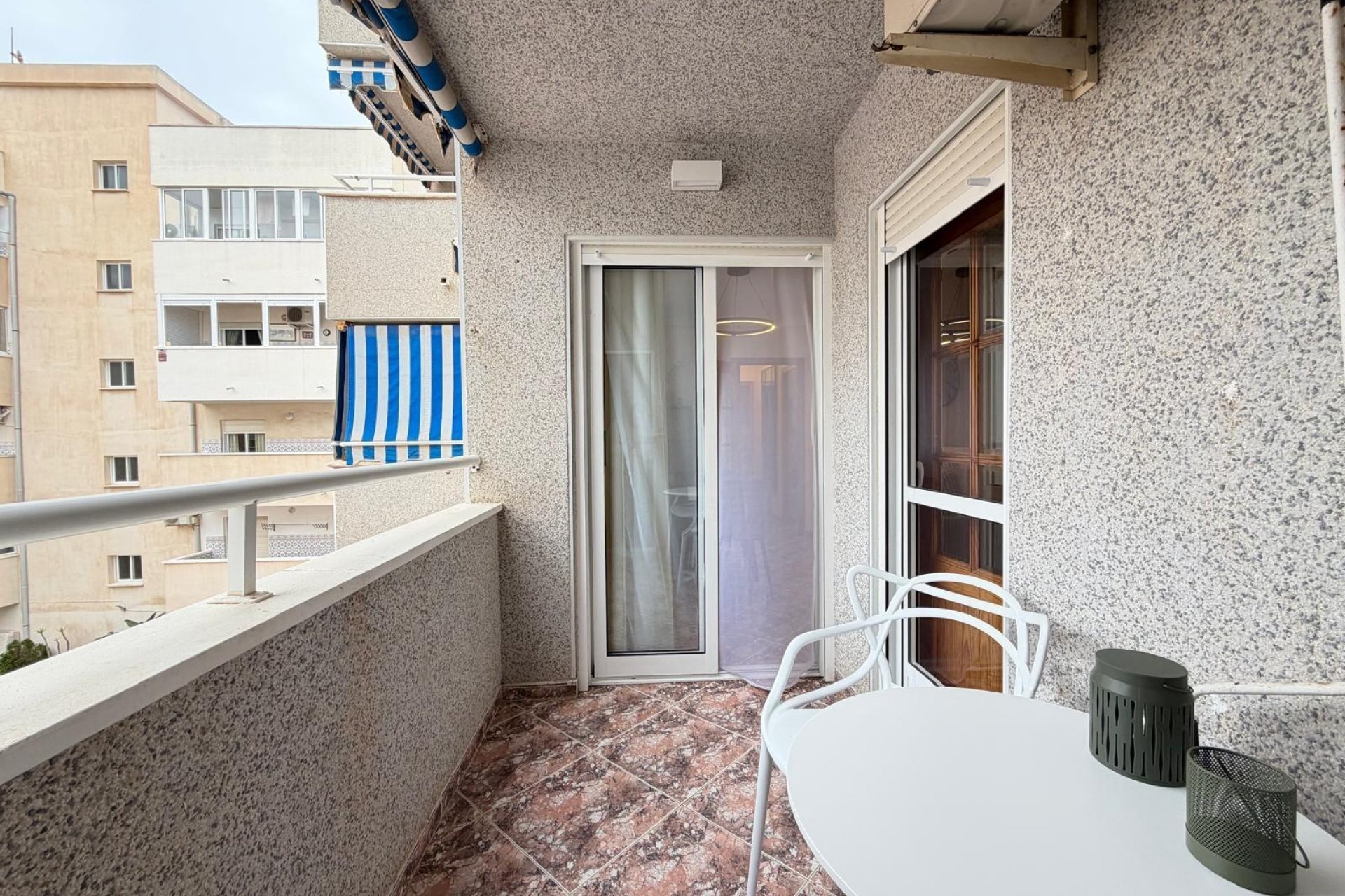 Segunda mano - Apartamento -
Torrevieja - Playa de los Locos