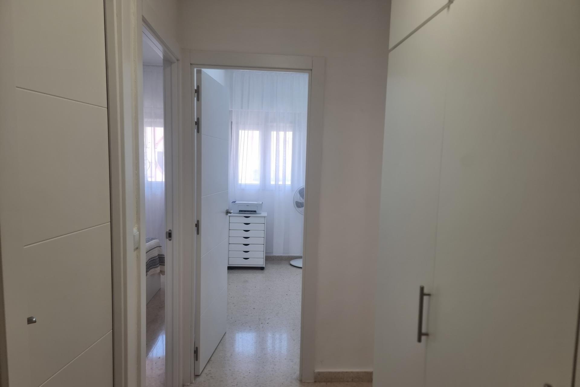 Segunda mano - Apartamento -
Torrevieja - Playa de los Locos