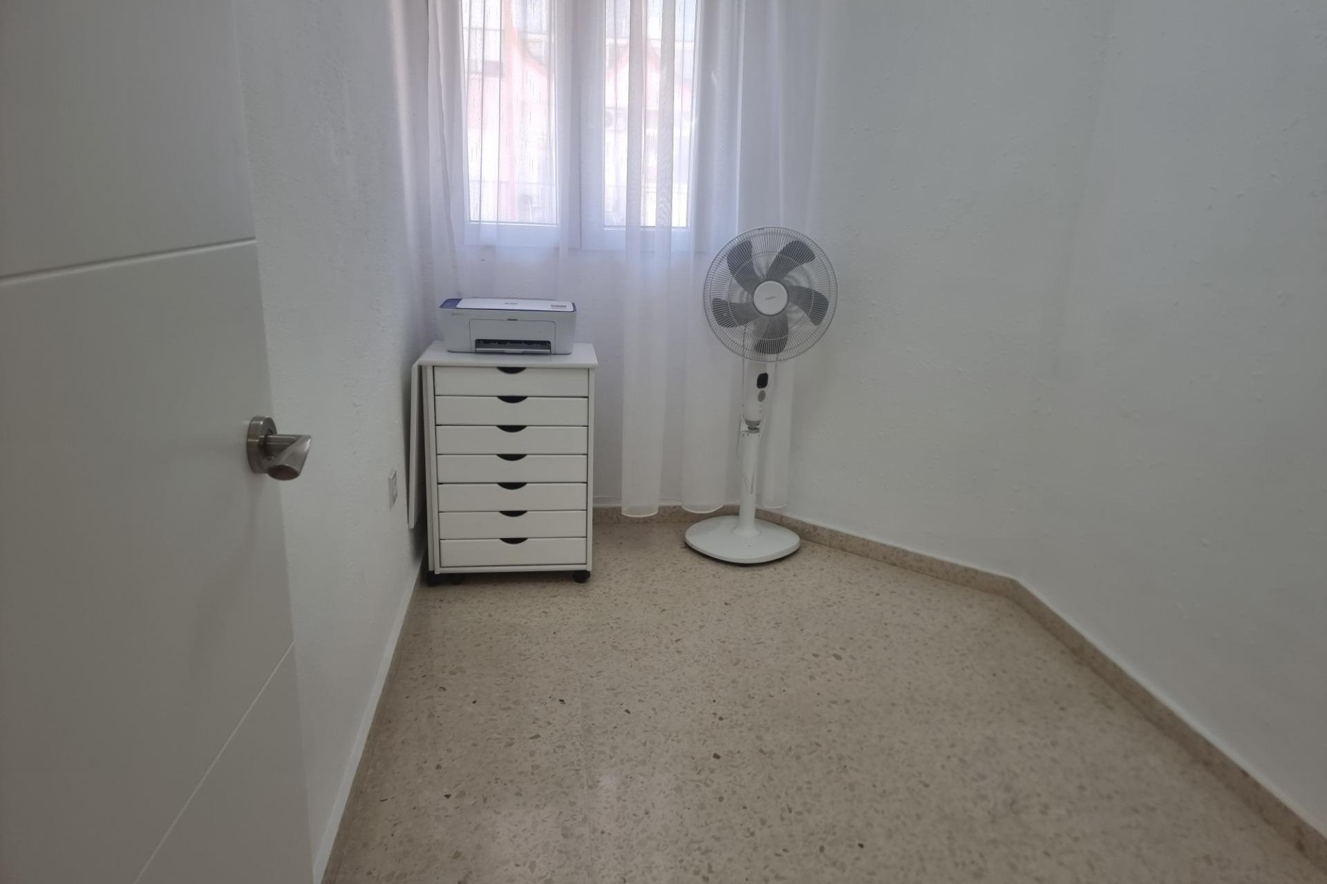 Segunda mano - Apartamento -
Torrevieja - Playa de los Locos