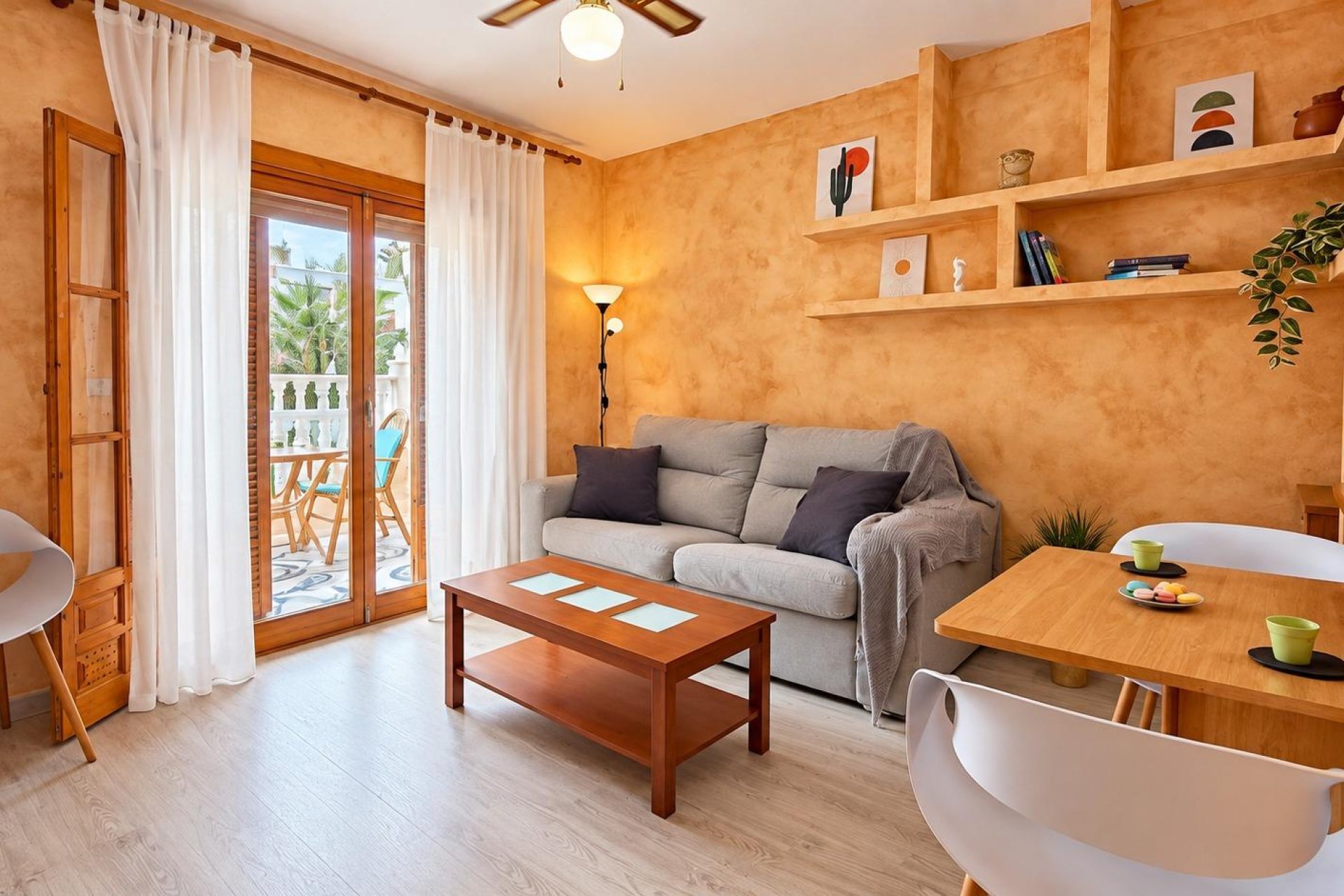 Segunda mano - Apartamento -
Torrevieja - Playa de los Locos