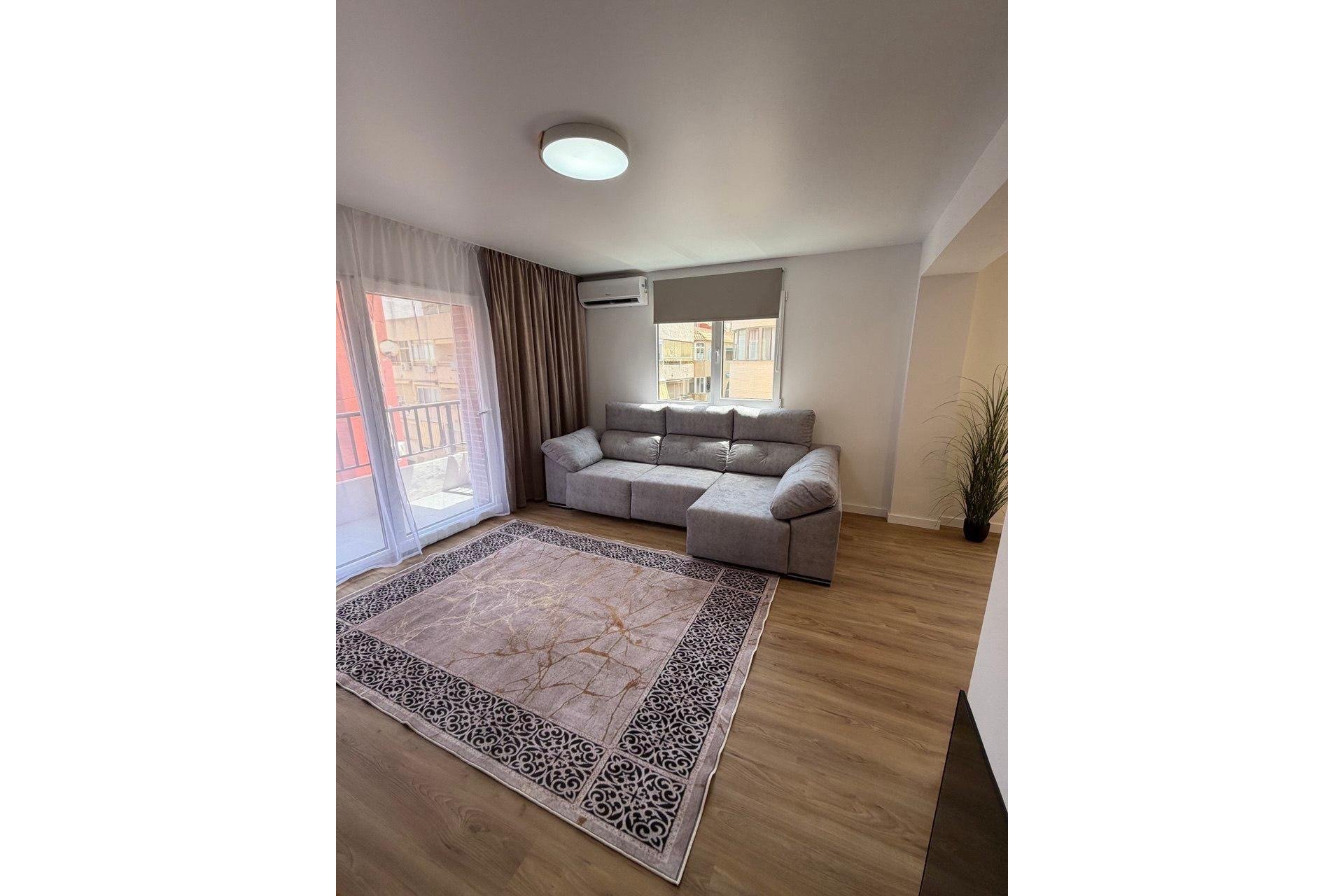 Segunda mano - Apartamento -
Torrevieja - Playa de los Locos