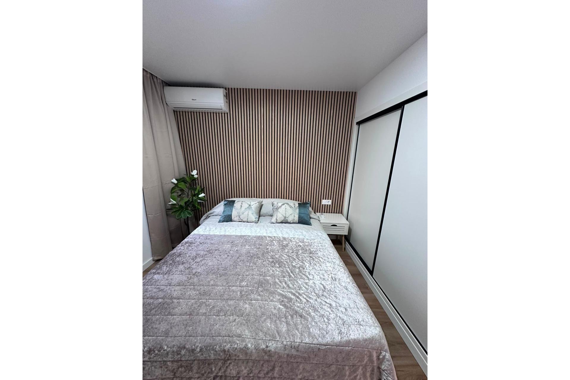 Segunda mano - Apartamento -
Torrevieja - Playa de los Locos