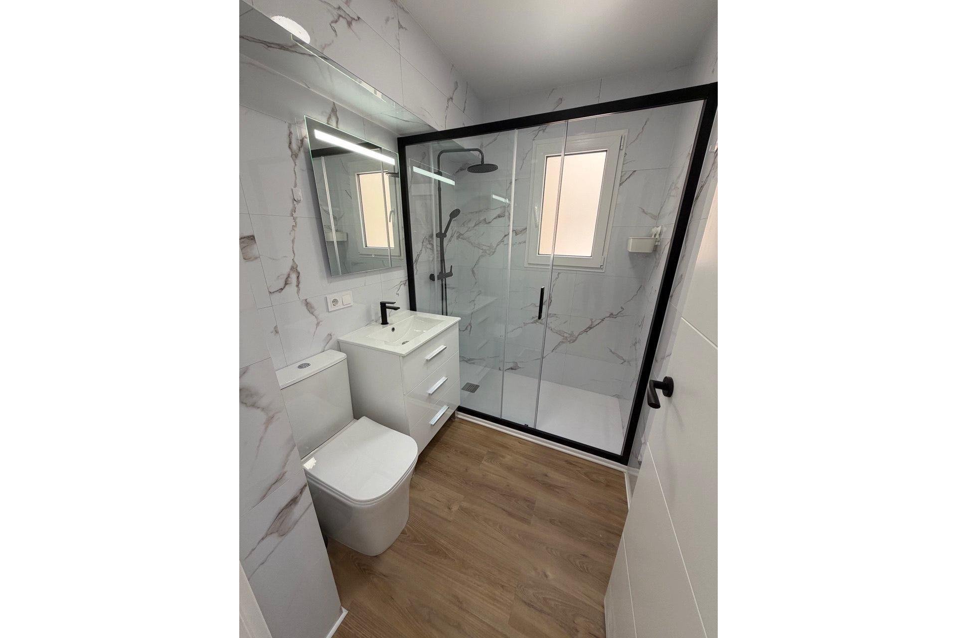 Segunda mano - Apartamento -
Torrevieja - Playa de los Locos