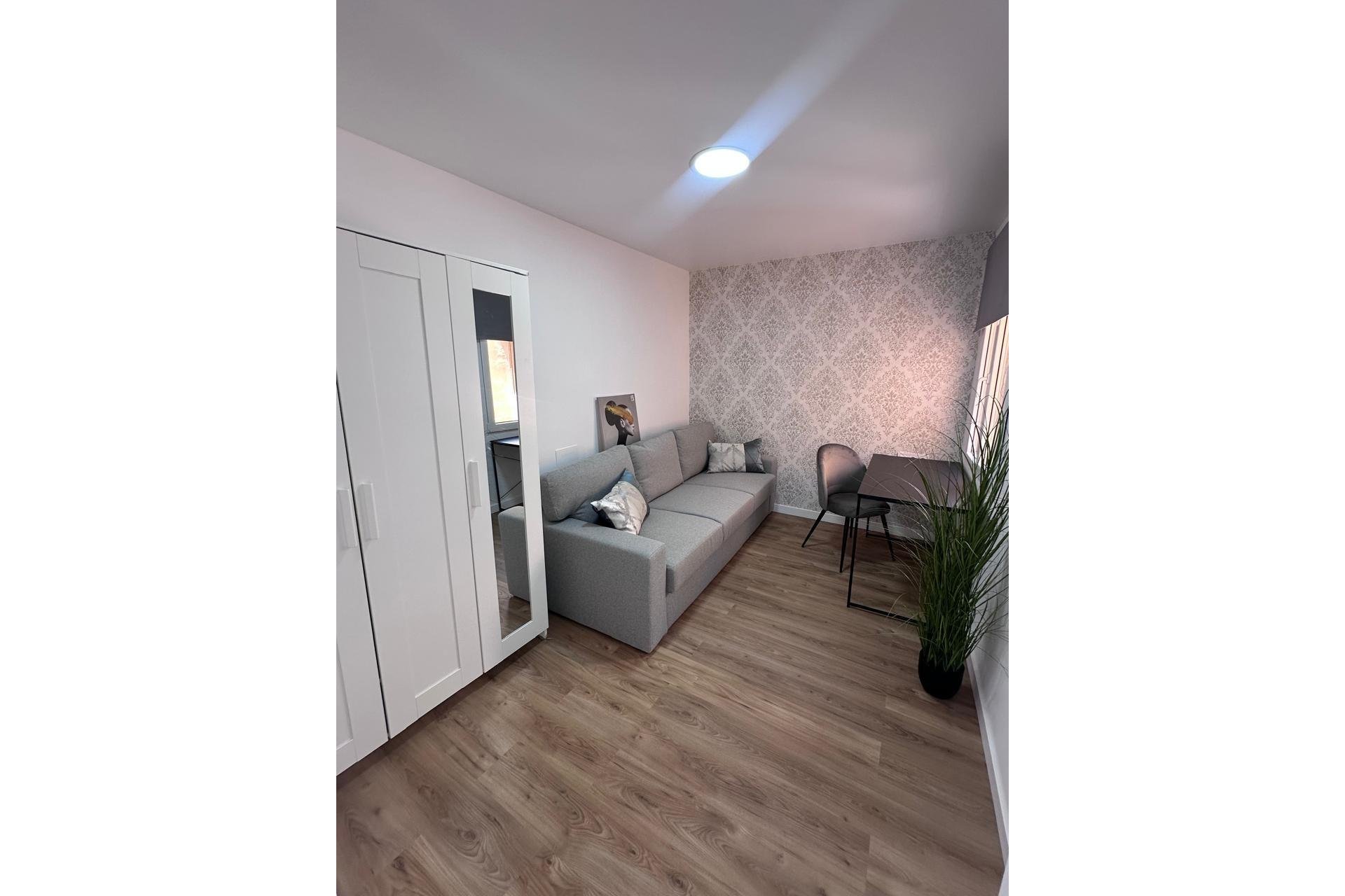 Segunda mano - Apartamento -
Torrevieja - Playa de los Locos