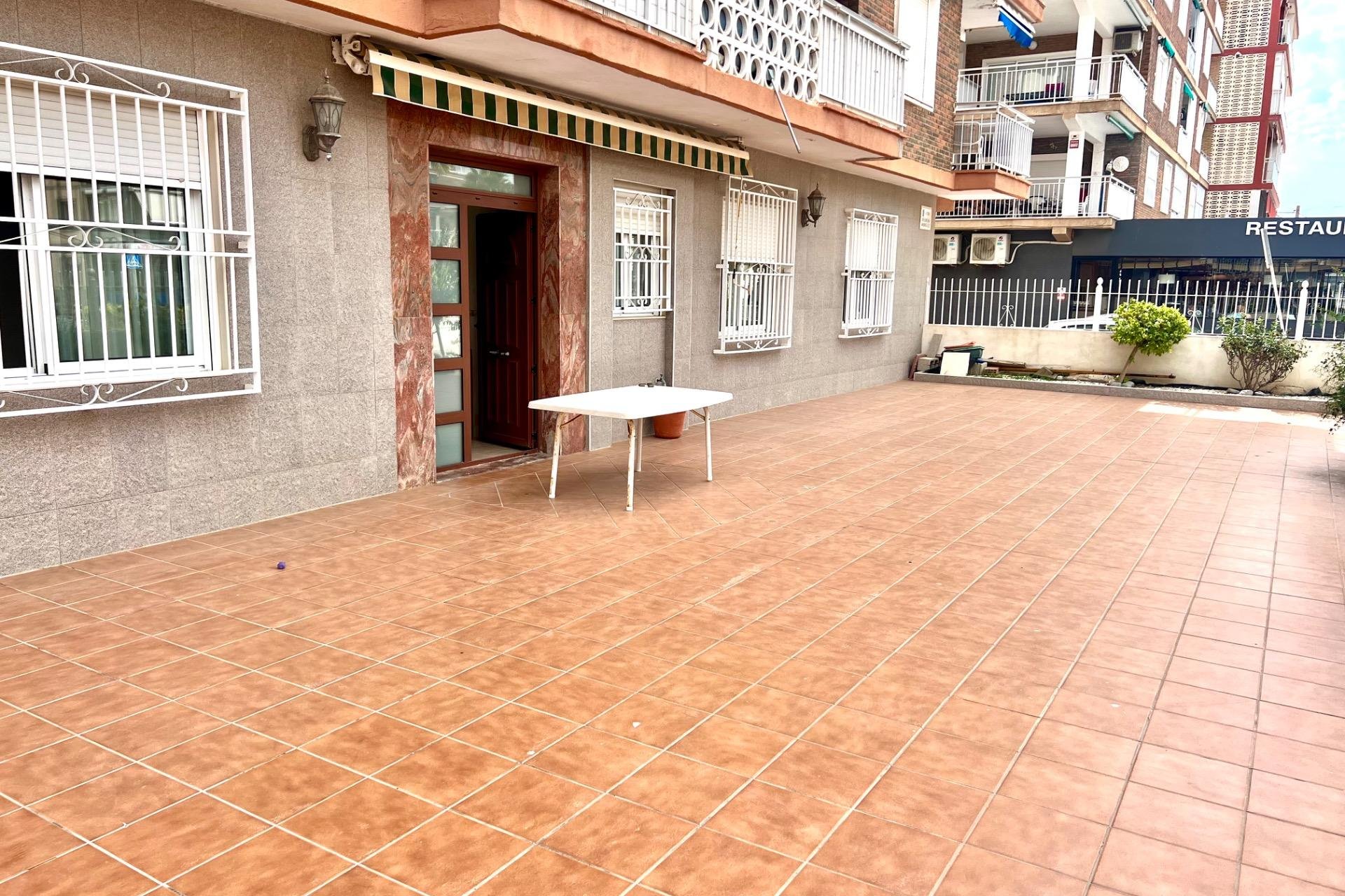 Segunda mano - Apartamento -
Torrevieja - Playa De Los Naufragos