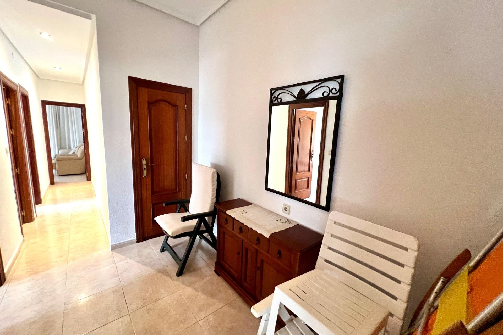 Segunda mano - Apartamento -
Torrevieja - Playa De Los Naufragos