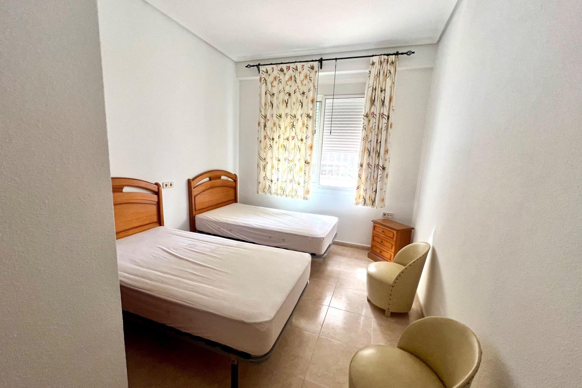 Segunda mano - Apartamento -
Torrevieja - Playa De Los Naufragos