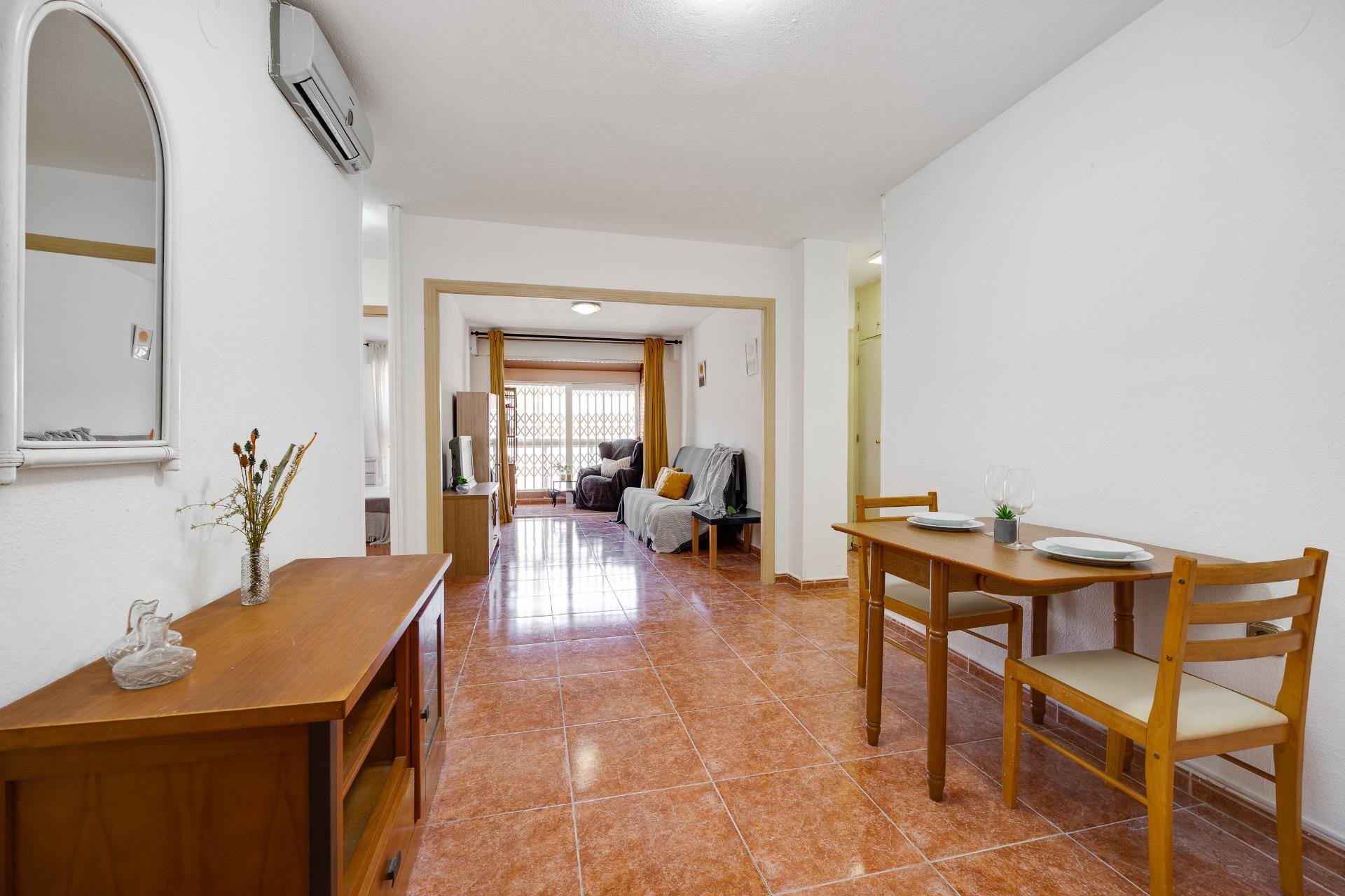 Segunda mano - Apartamento -
Torrevieja - Playa De Los Naufragos