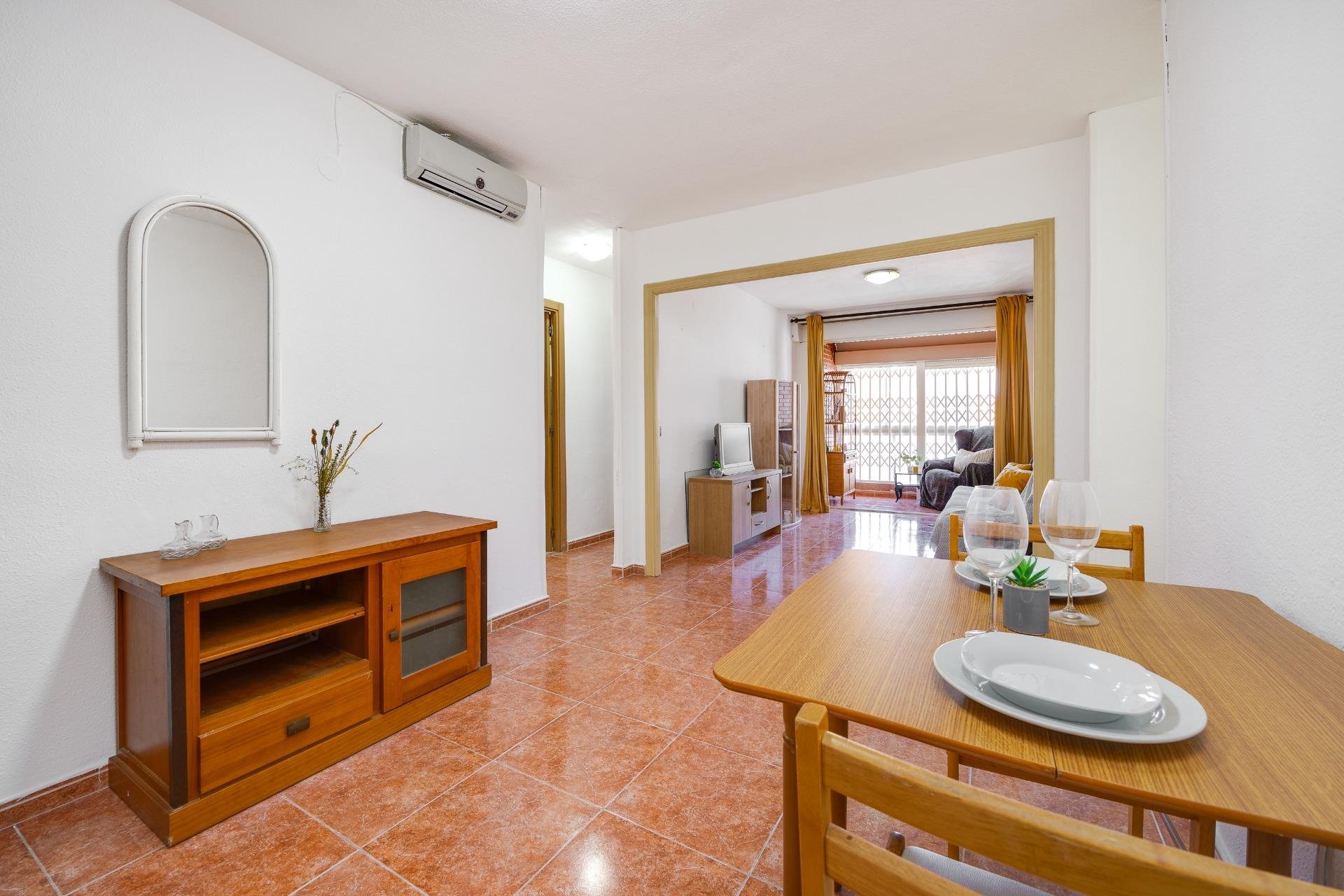 Segunda mano - Apartamento -
Torrevieja - Playa De Los Naufragos