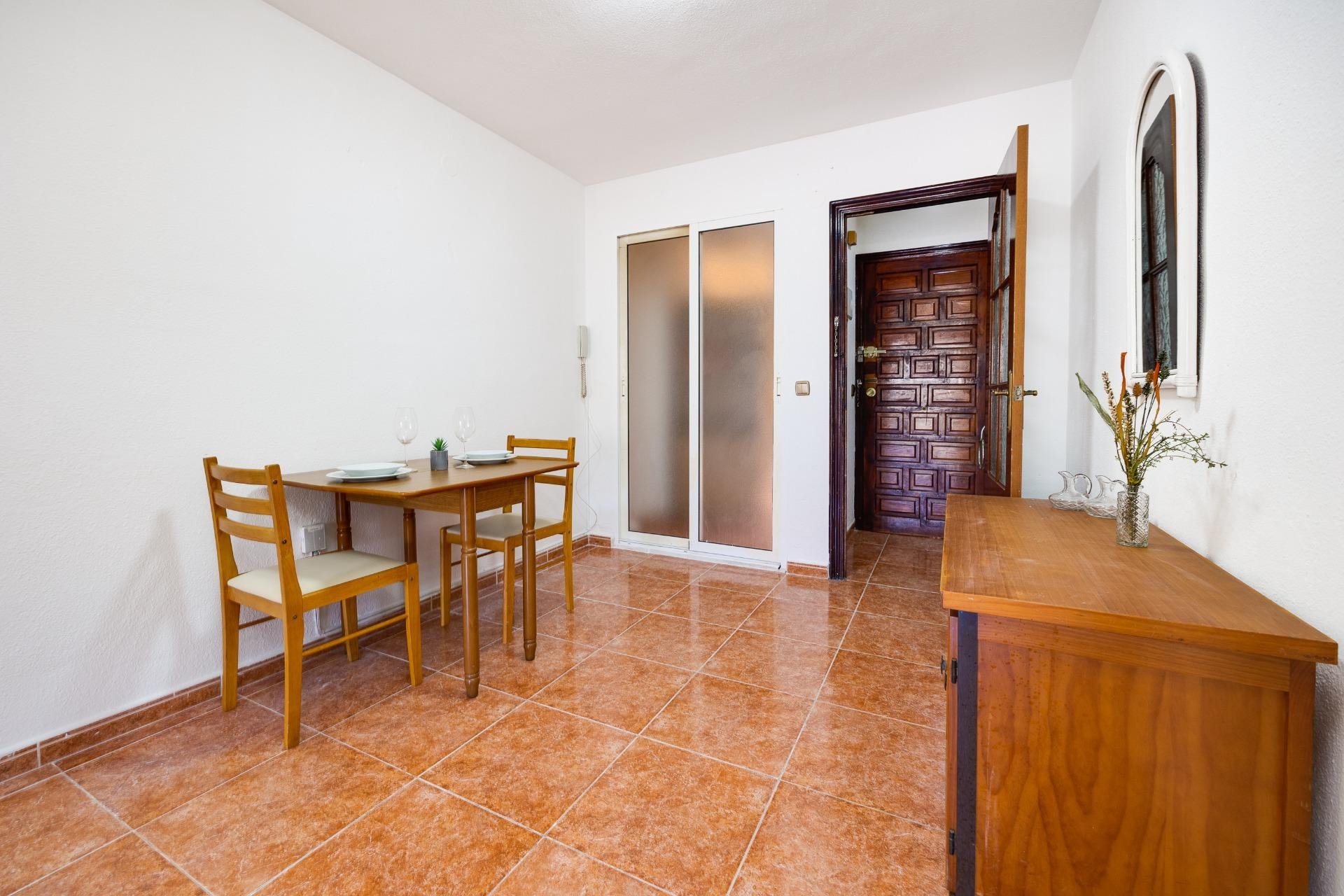 Segunda mano - Apartamento -
Torrevieja - Playa De Los Naufragos