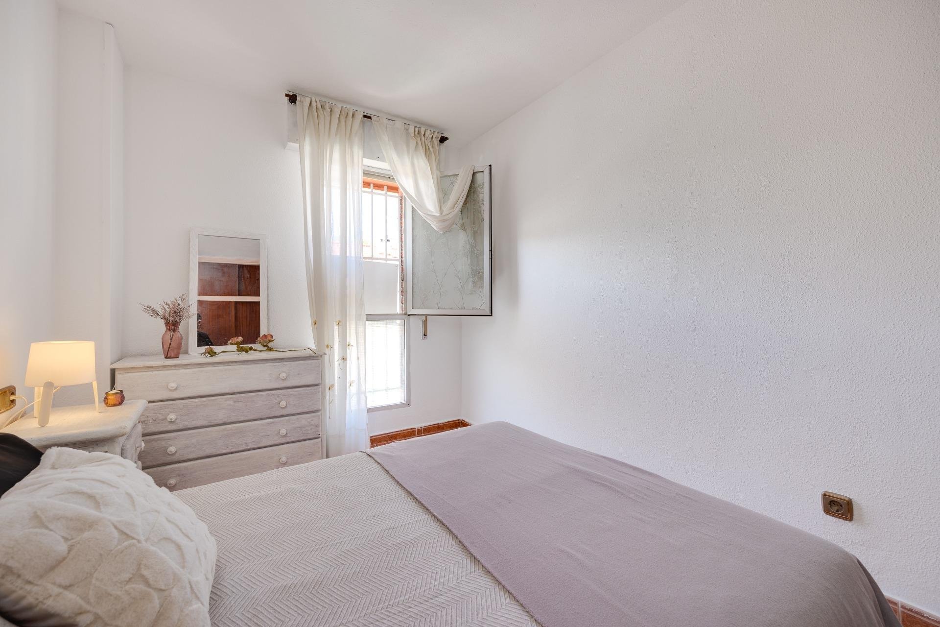 Segunda mano - Apartamento -
Torrevieja - Playa De Los Naufragos
