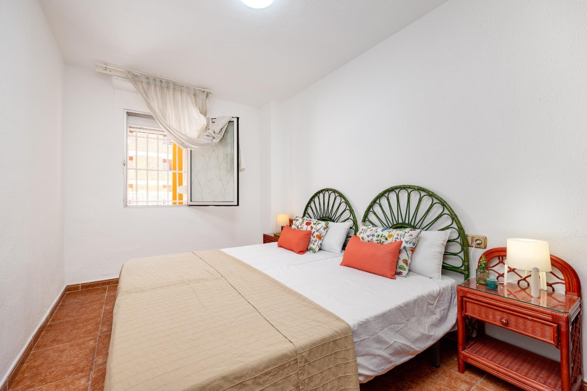 Segunda mano - Apartamento -
Torrevieja - Playa De Los Naufragos