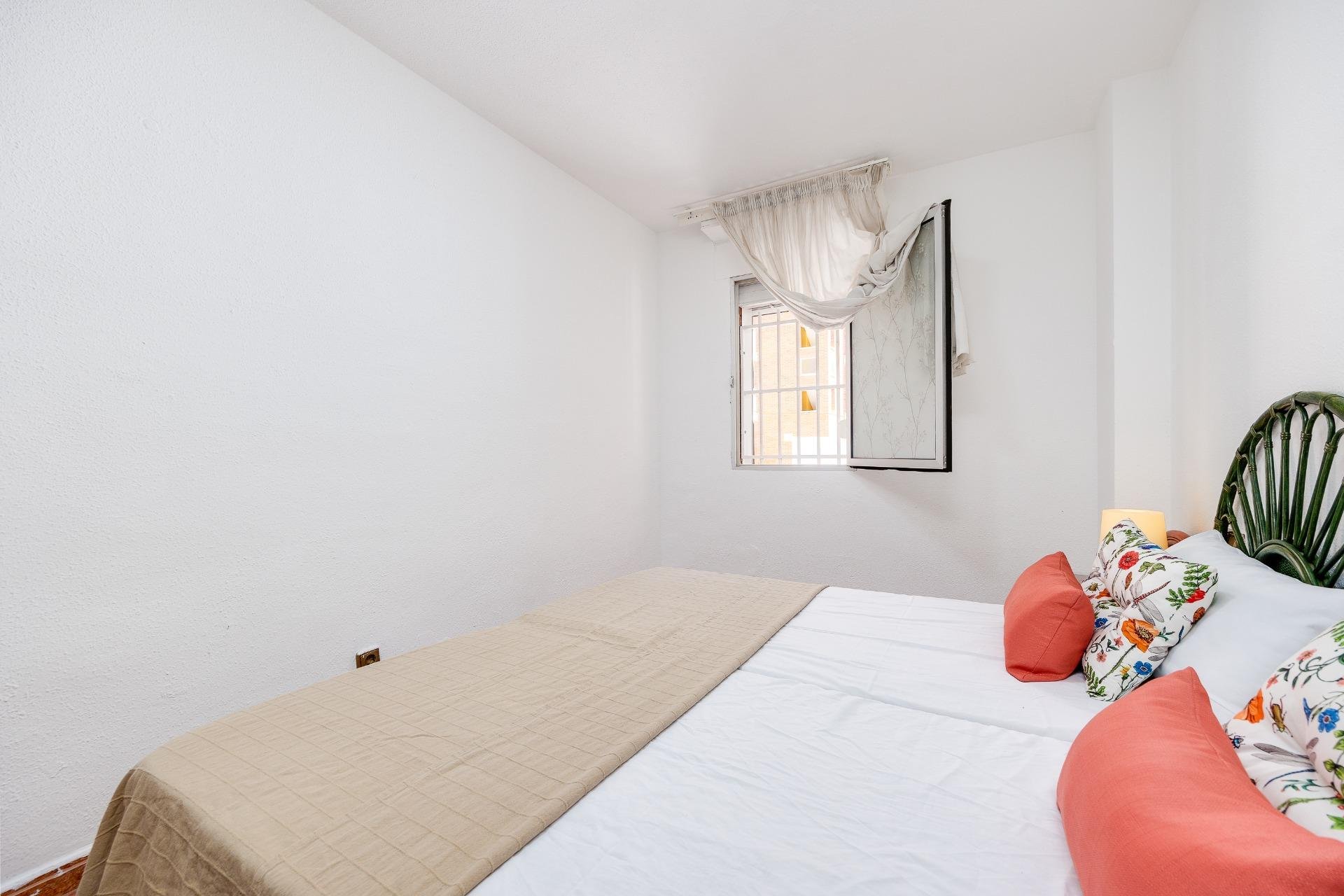 Segunda mano - Apartamento -
Torrevieja - Playa De Los Naufragos