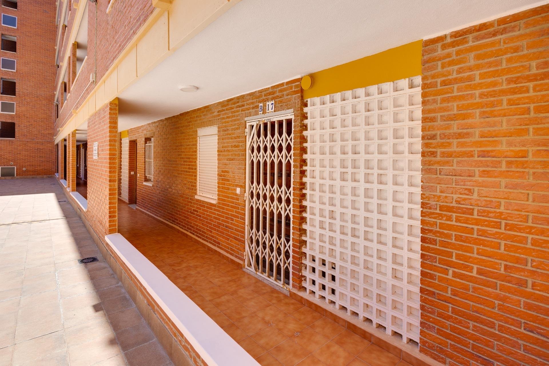 Segunda mano - Apartamento -
Torrevieja - Playa De Los Naufragos