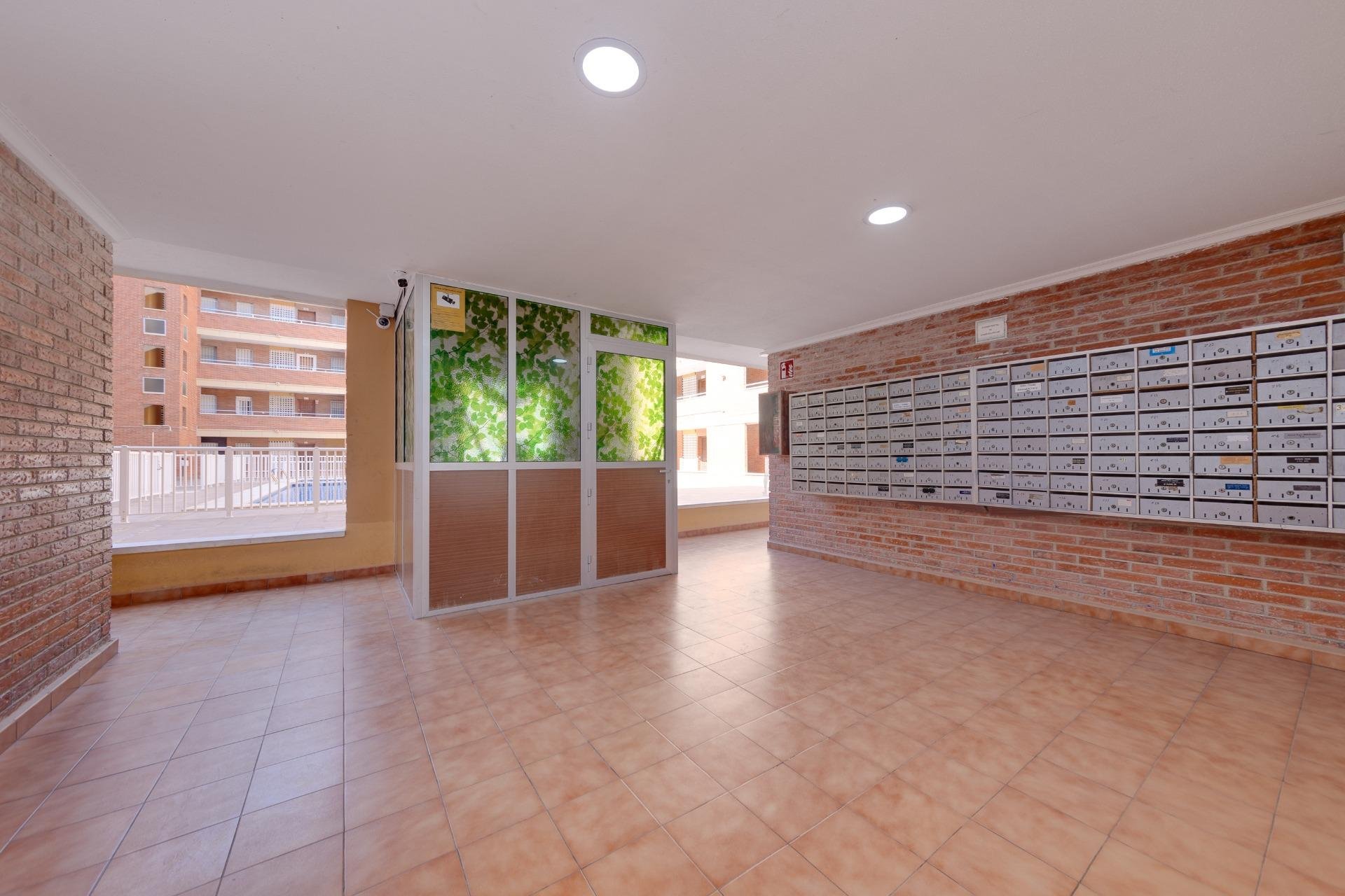 Segunda mano - Apartamento -
Torrevieja - Playa De Los Naufragos