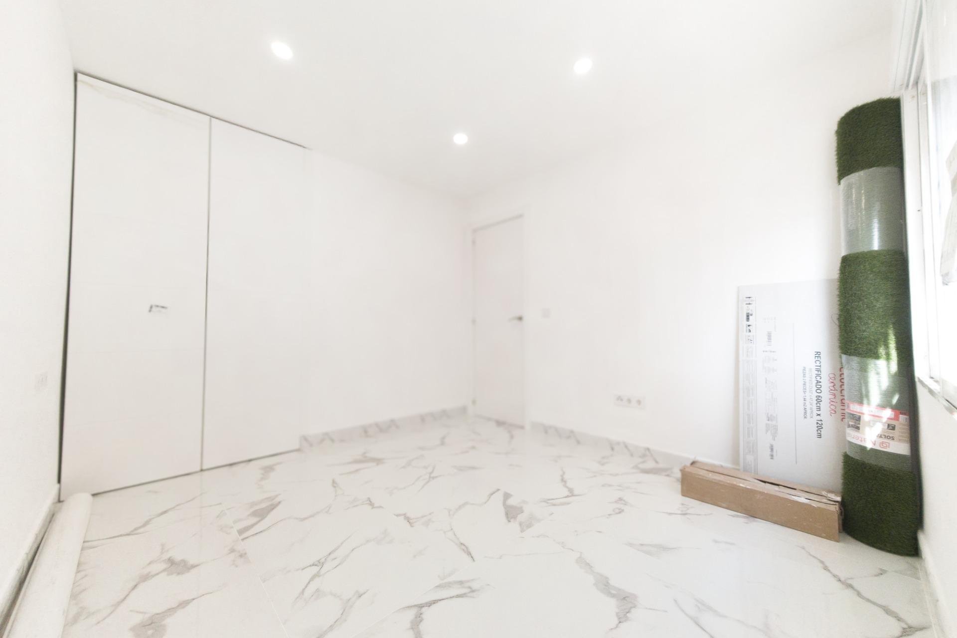 Segunda mano - Apartamento -
Torrevieja - Playa De Los Naufragos