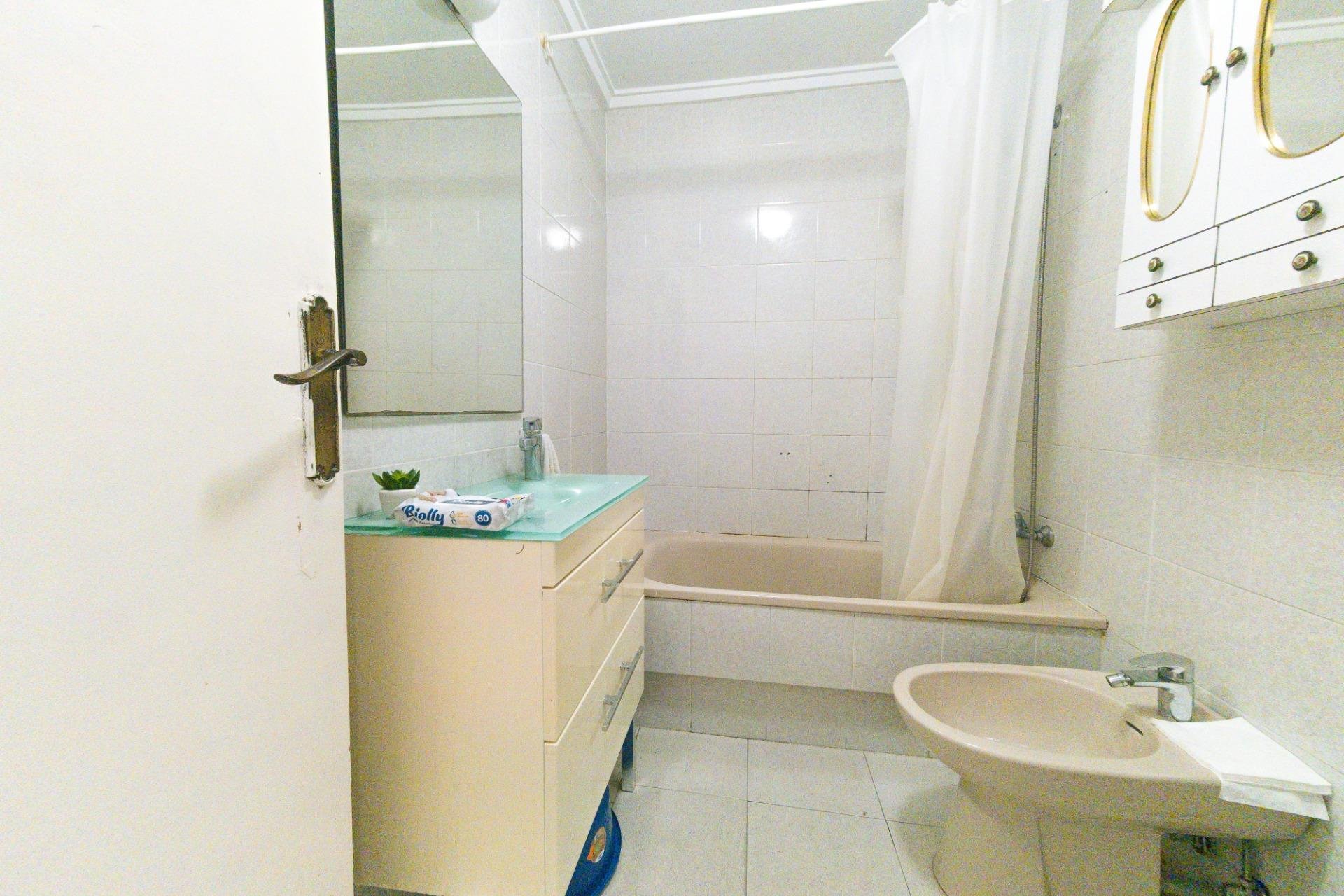 Segunda mano - Apartamento -
Torrevieja - Playa del Cura