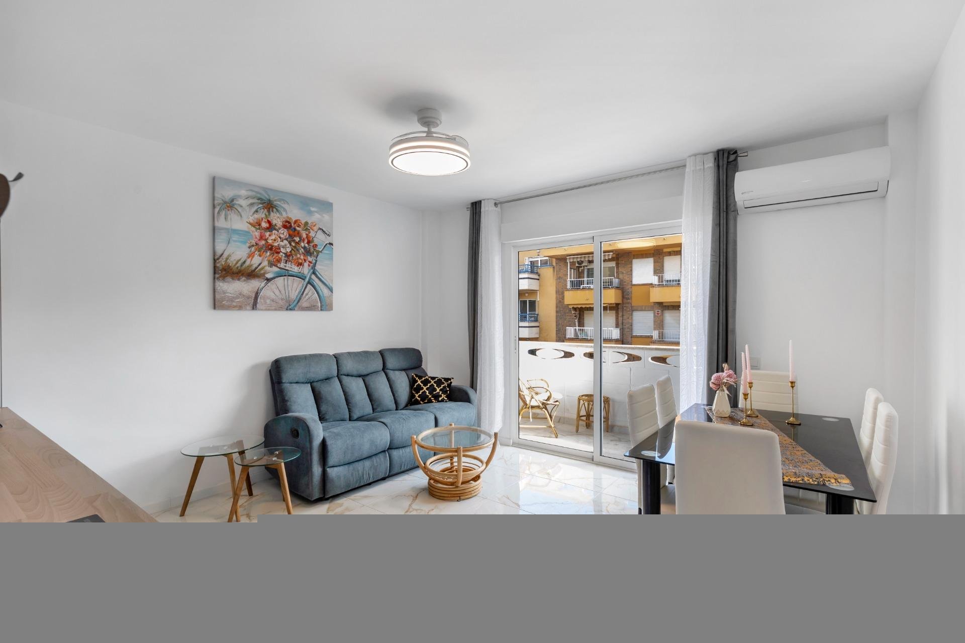 Segunda mano - Apartamento -
Torrevieja - Playa del Cura