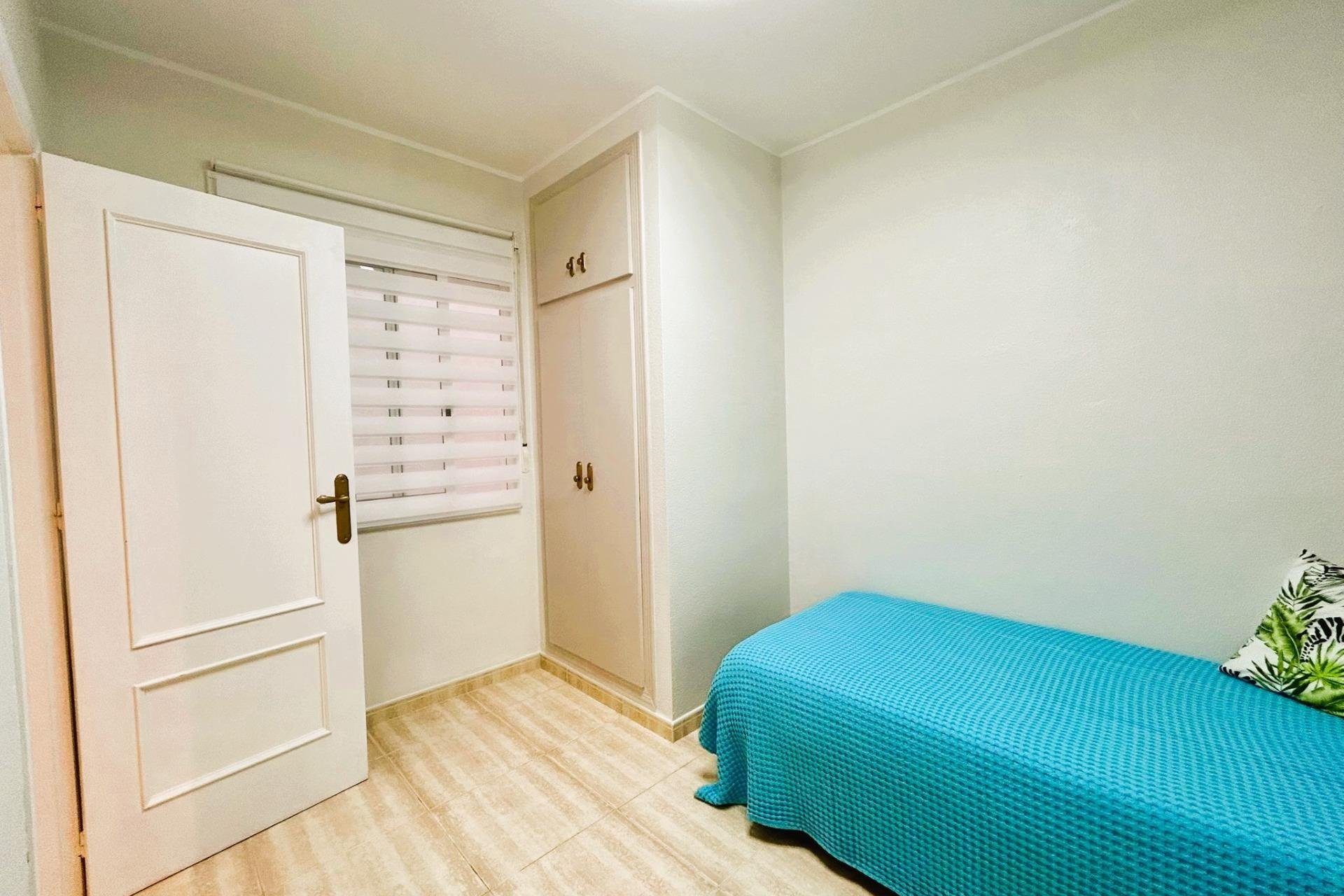 Segunda mano - Apartamento -
Torrevieja - Playa del Cura