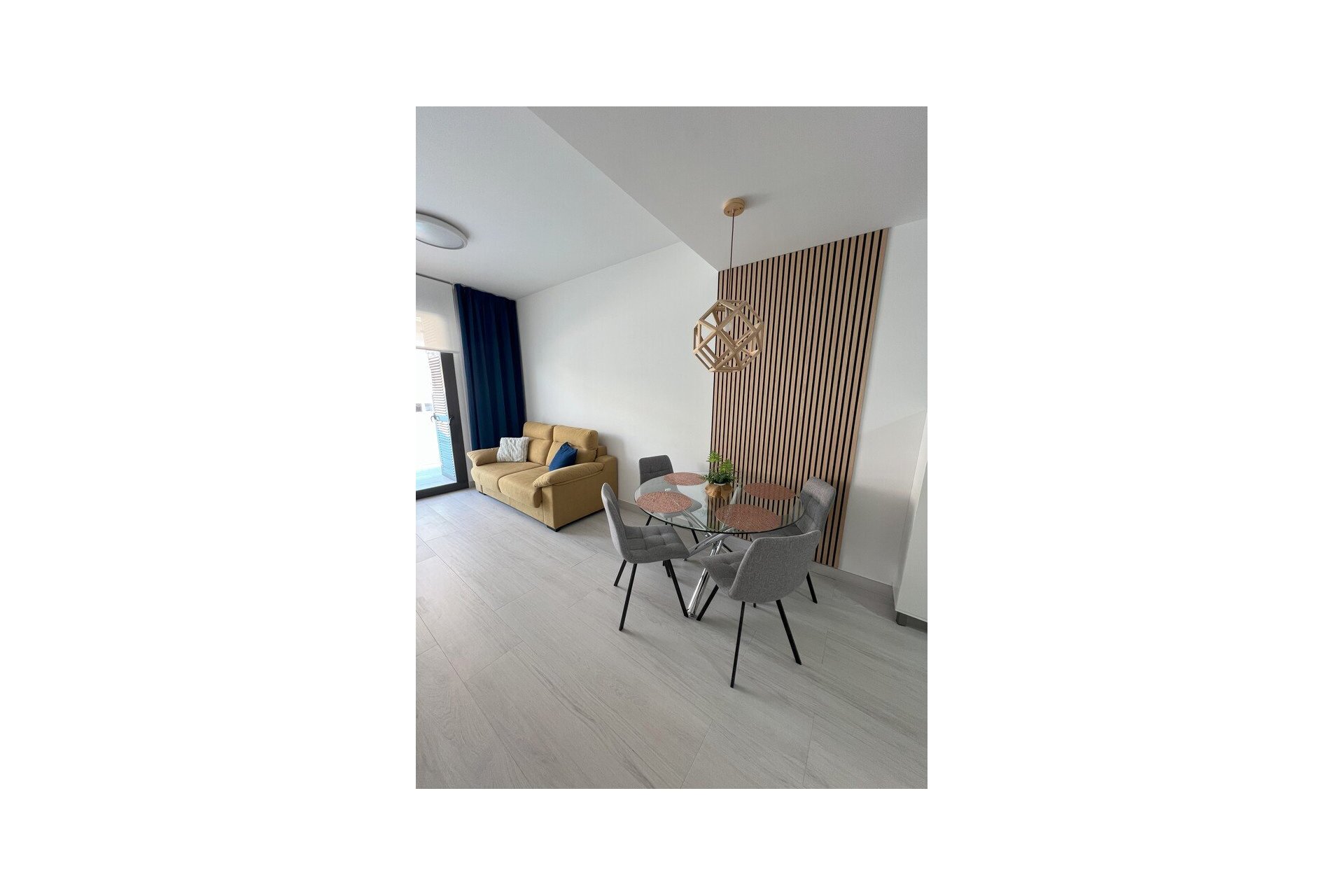 Segunda mano - Apartamento -
Torrevieja - Playa del Cura