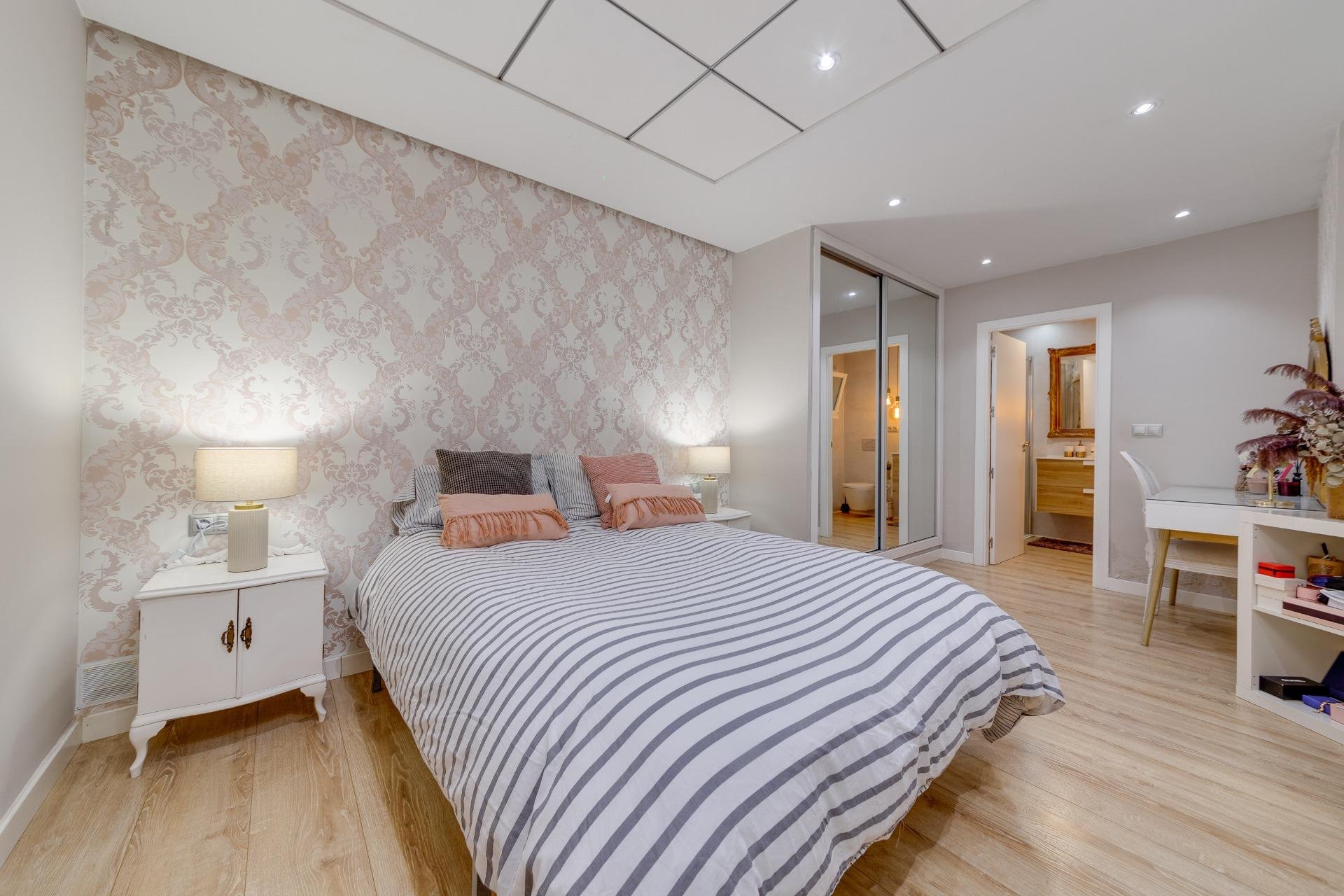 Segunda mano - Apartamento -
Torrevieja - Playa del Cura