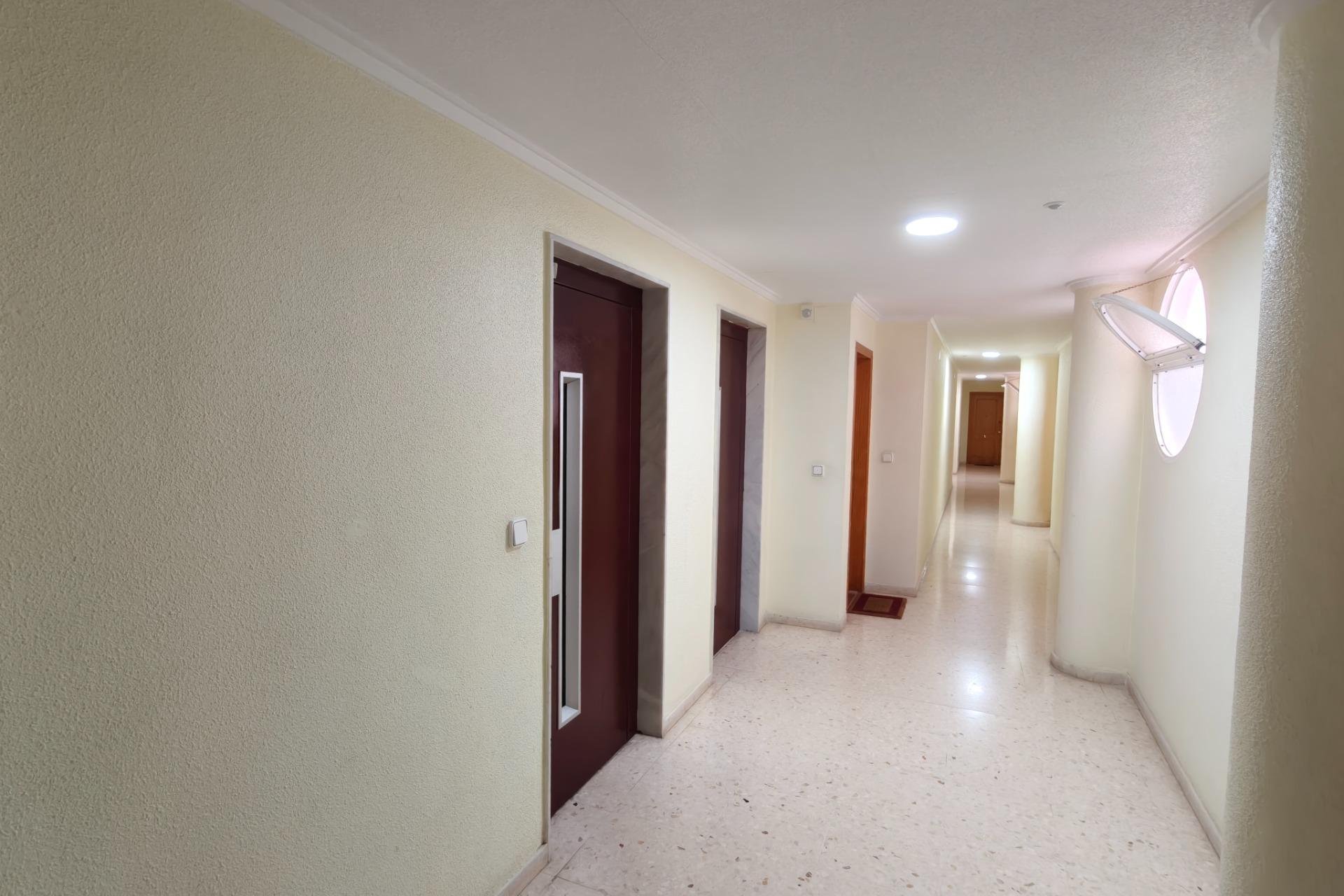 Segunda mano - Apartamento -
Torrevieja - Playa del Cura