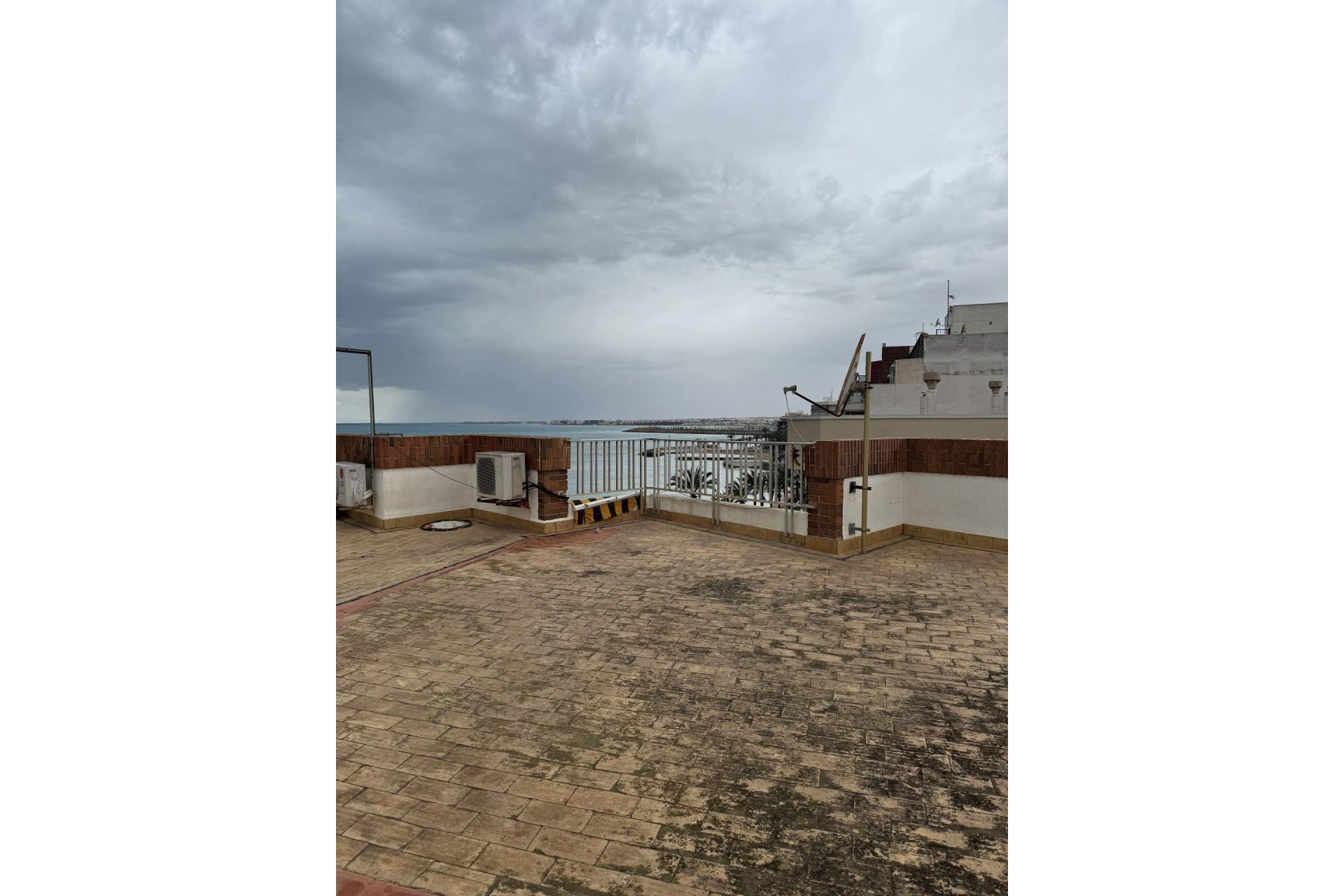 Segunda mano - Apartamento -
Torrevieja - Playa del Cura