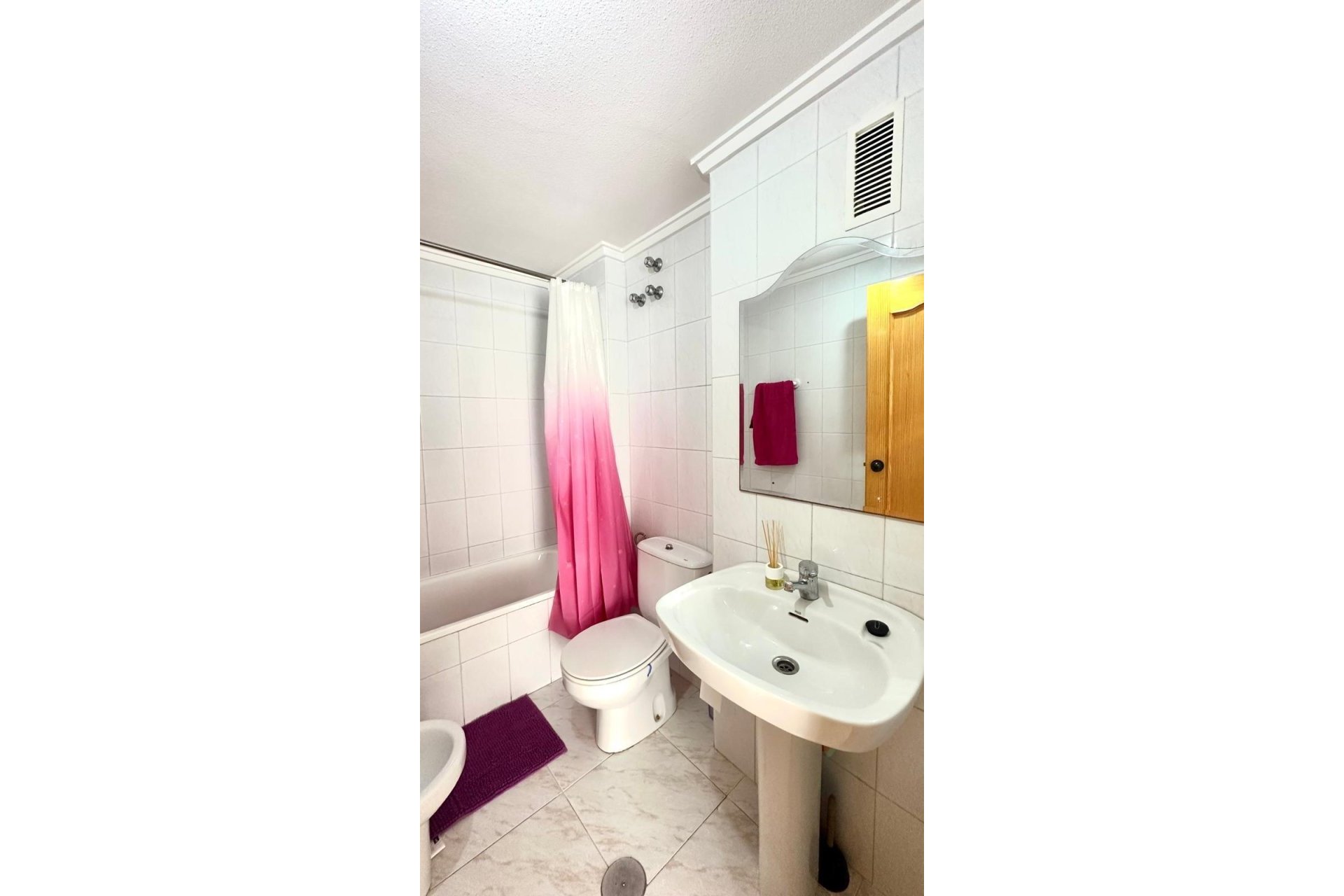 Segunda mano - Apartamento -
Torrevieja - Playa del Cura