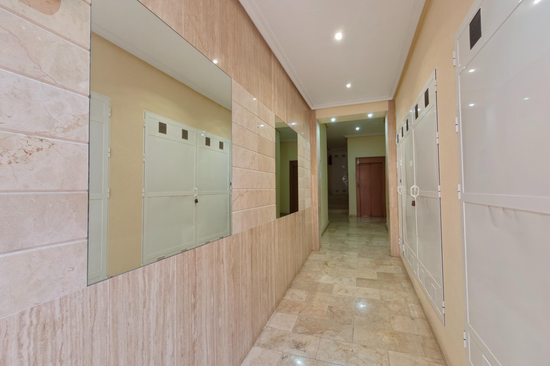 Segunda mano - Apartamento -
Torrevieja - Playa del Cura