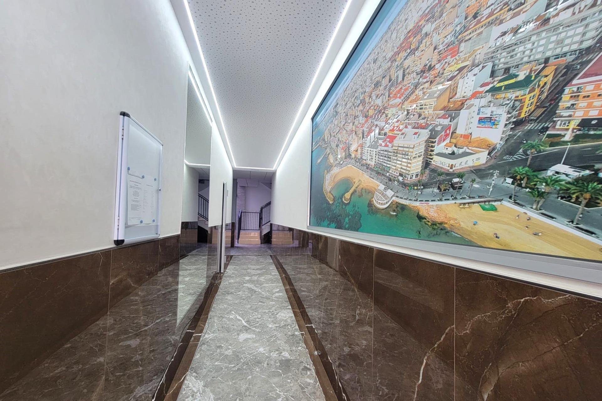 Segunda mano - Apartamento -
Torrevieja - Playa del Cura