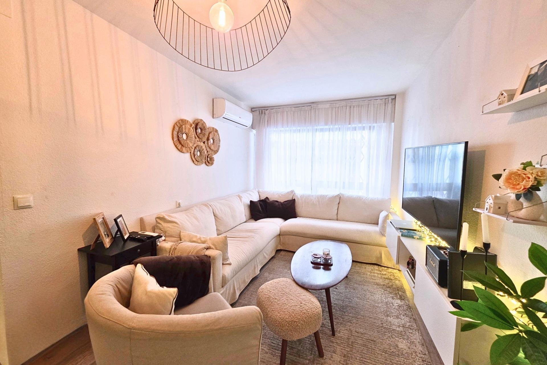 Segunda mano - Apartamento -
Torrevieja - Playa del Cura