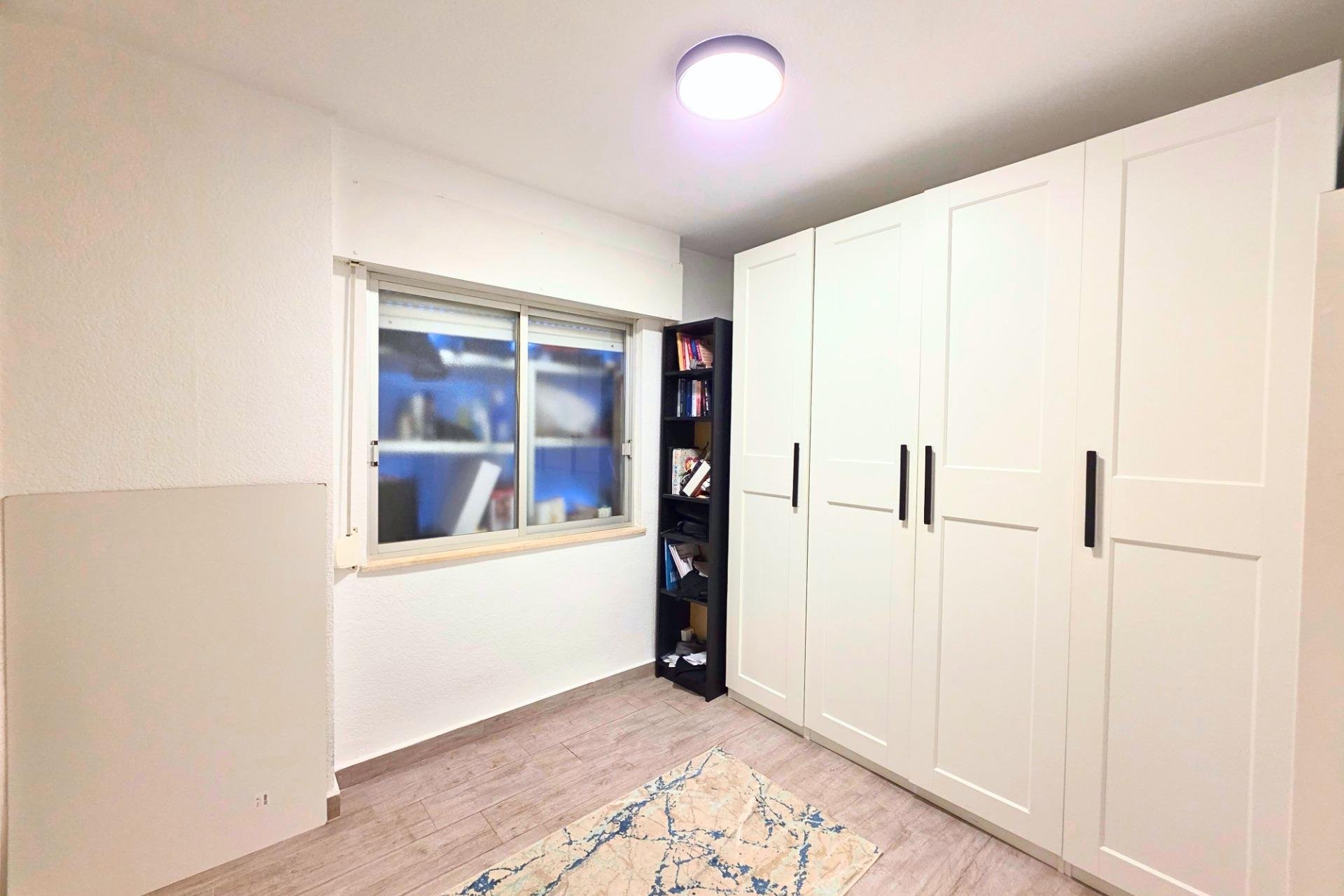 Segunda mano - Apartamento -
Torrevieja - Playa del Cura