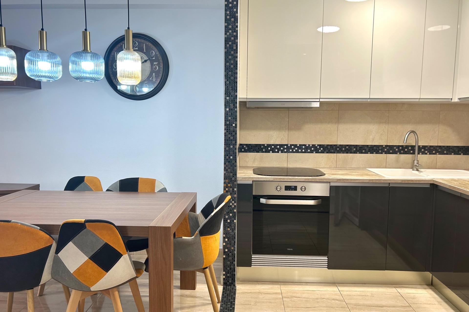 Segunda mano - Apartamento -
Torrevieja - Playa del Cura