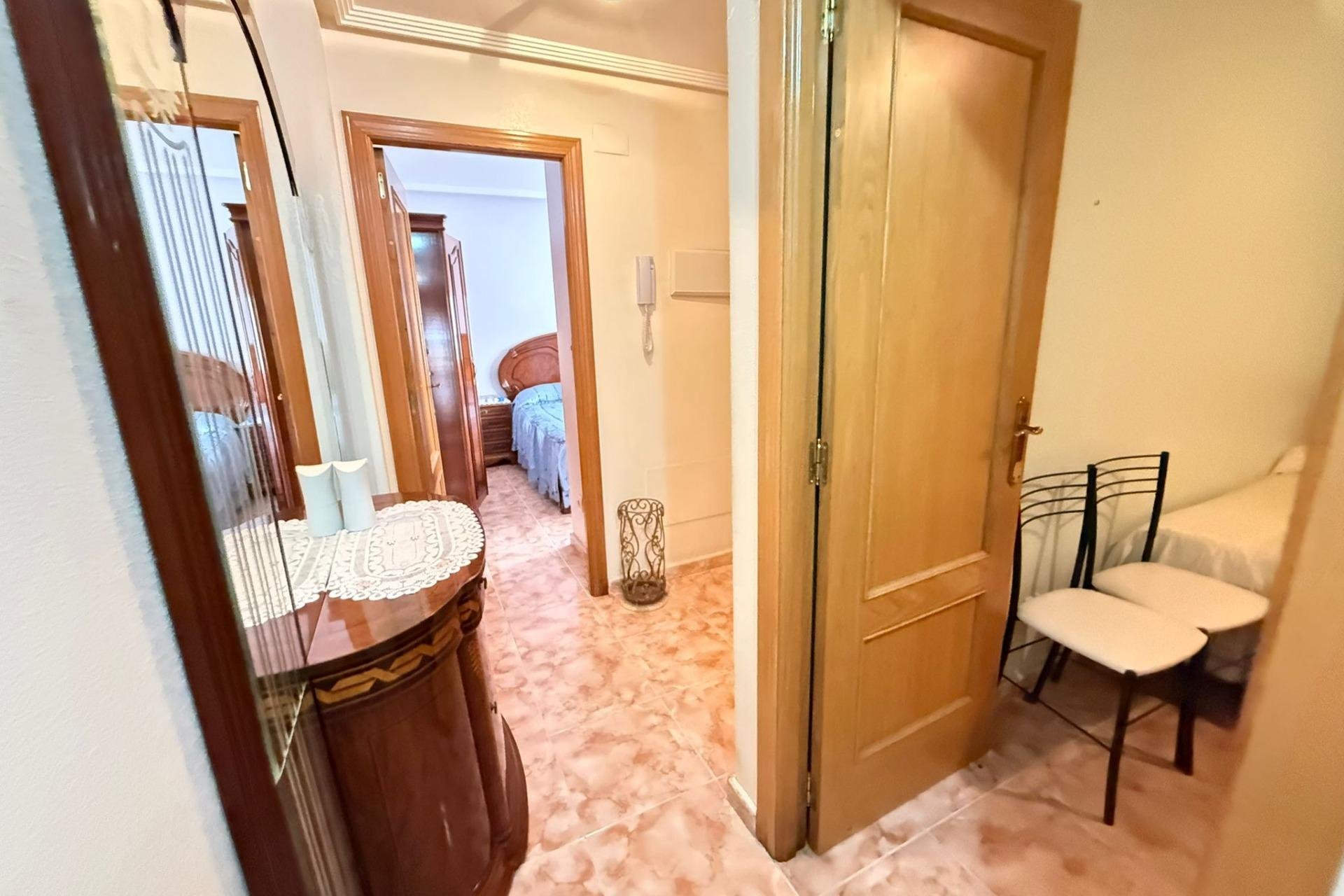 Segunda mano - Apartamento -
Torrevieja - Playa del Cura