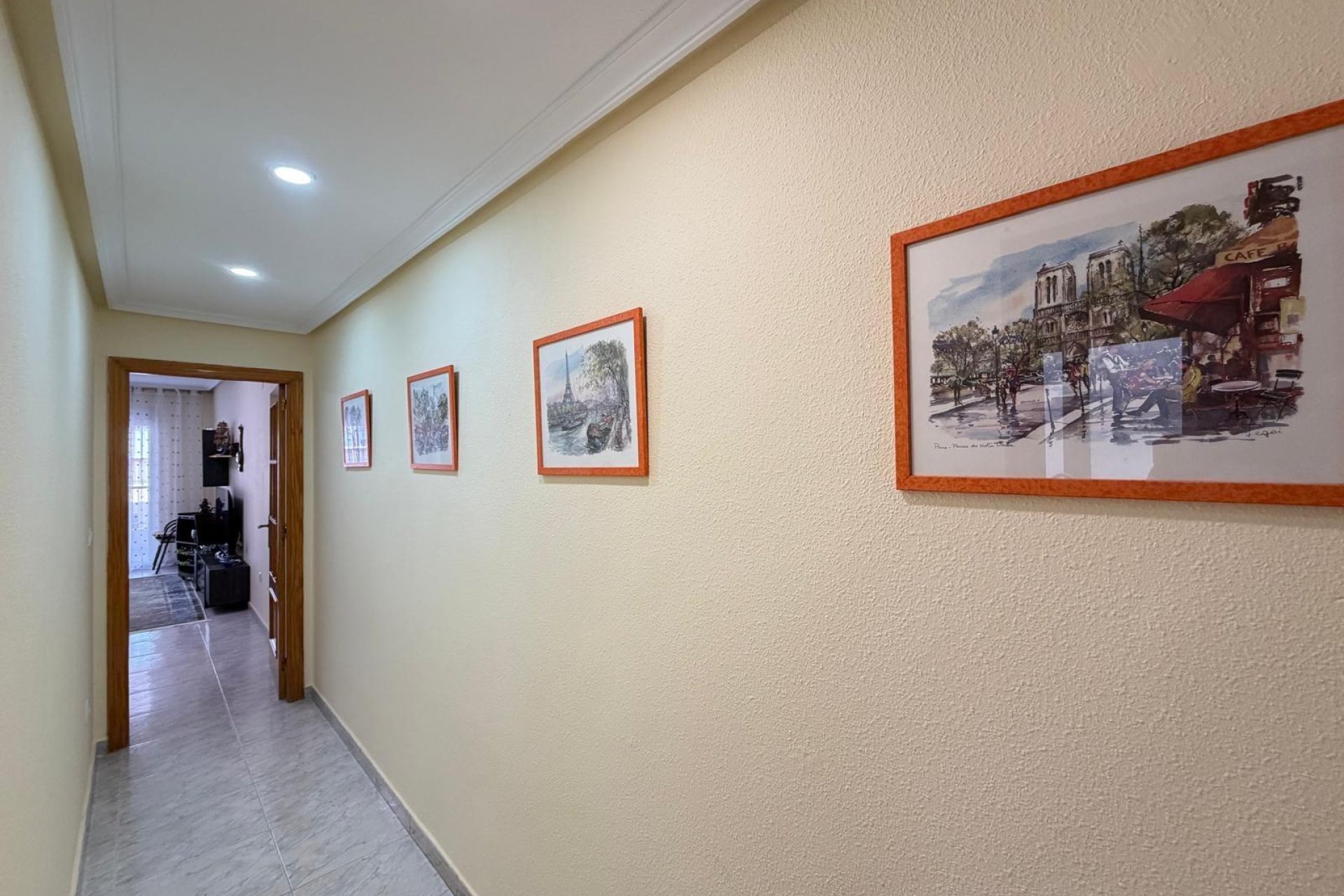 Segunda mano - Apartamento -
Torrevieja - Playa del Cura