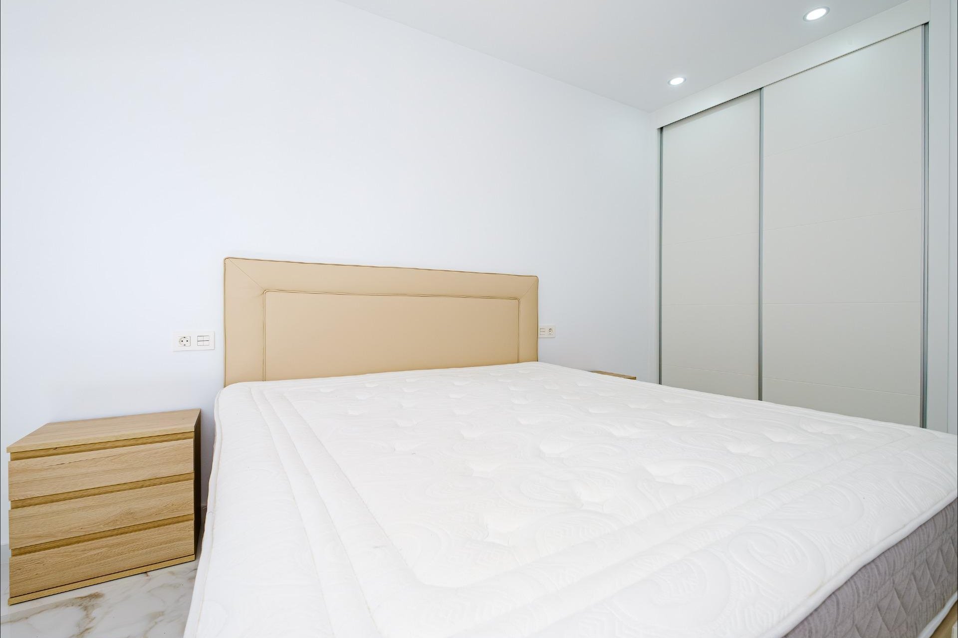 Segunda mano - Apartamento -
Torrevieja - Playa del Cura