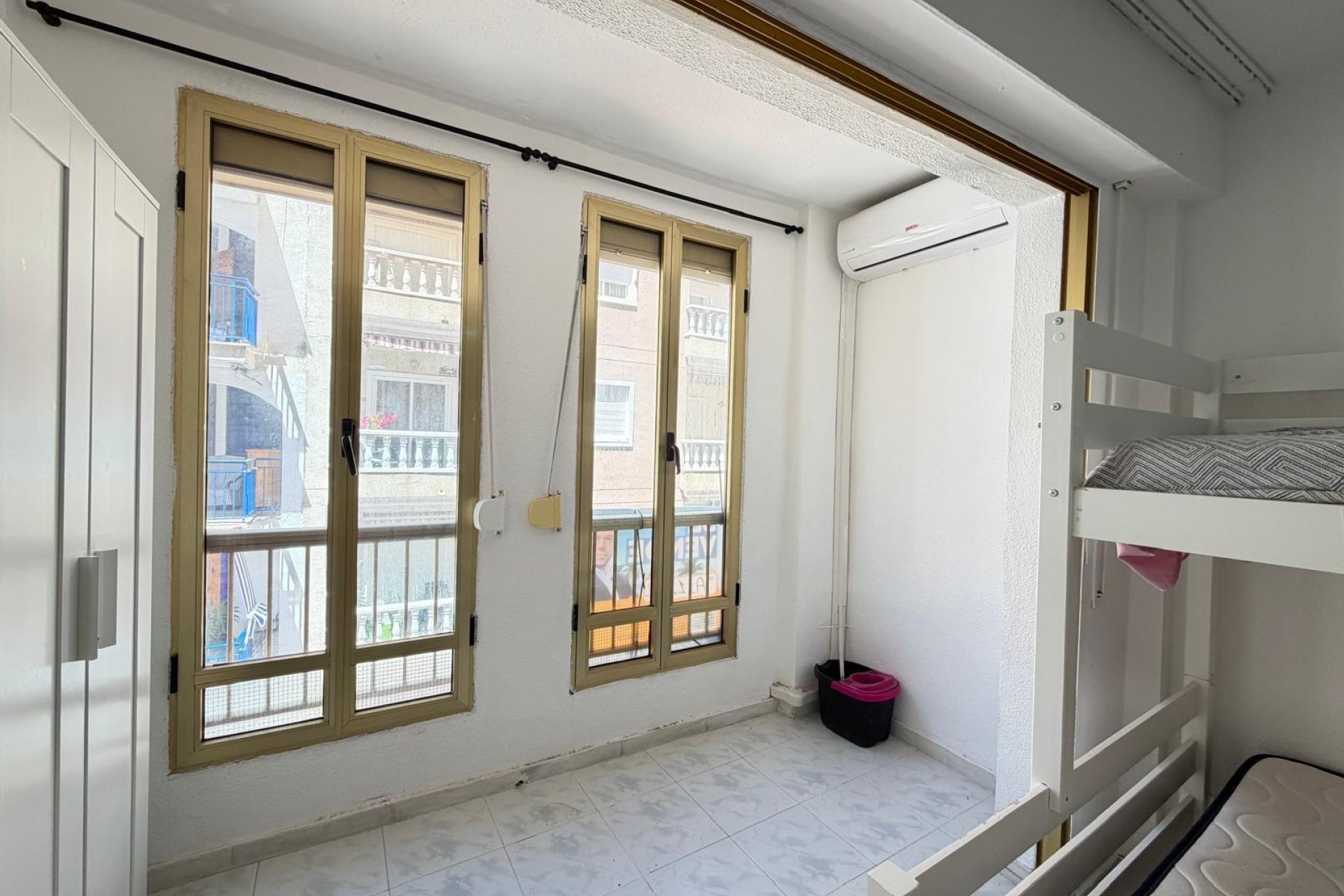 Segunda mano - Apartamento -
Torrevieja - Playa del Cura