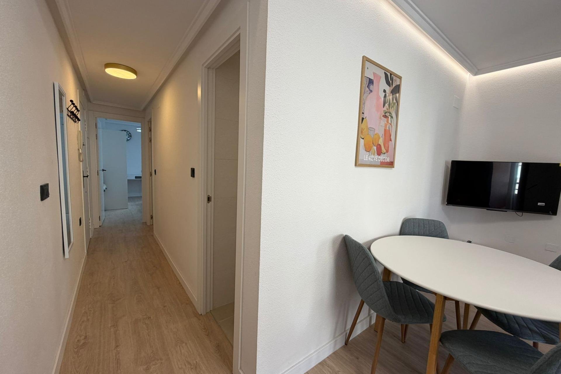 Segunda mano - Apartamento -
Torrevieja - Playa del Cura