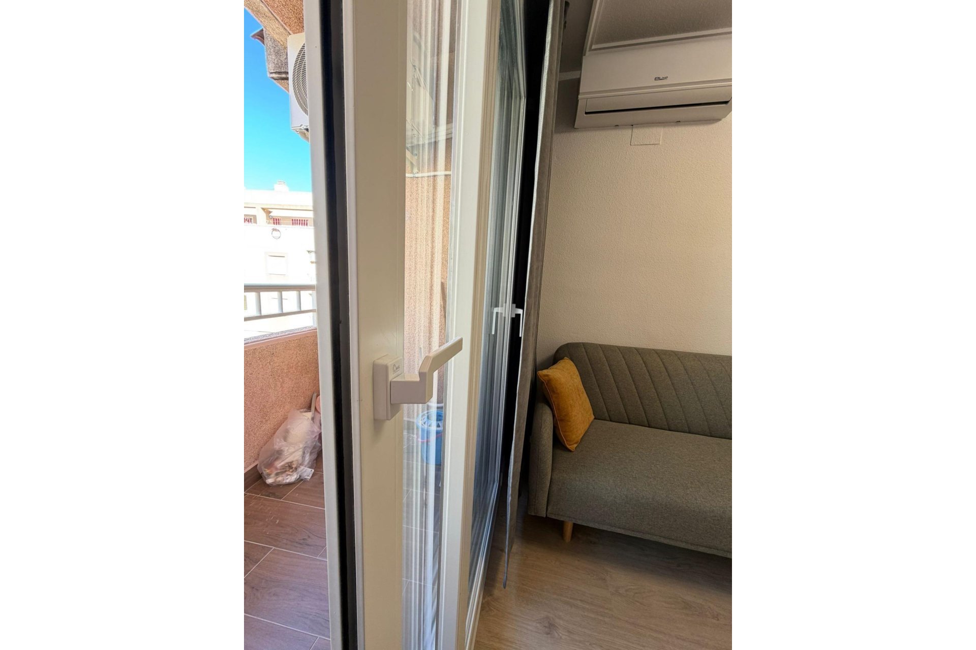 Segunda mano - Apartamento -
Torrevieja - Playa del Cura