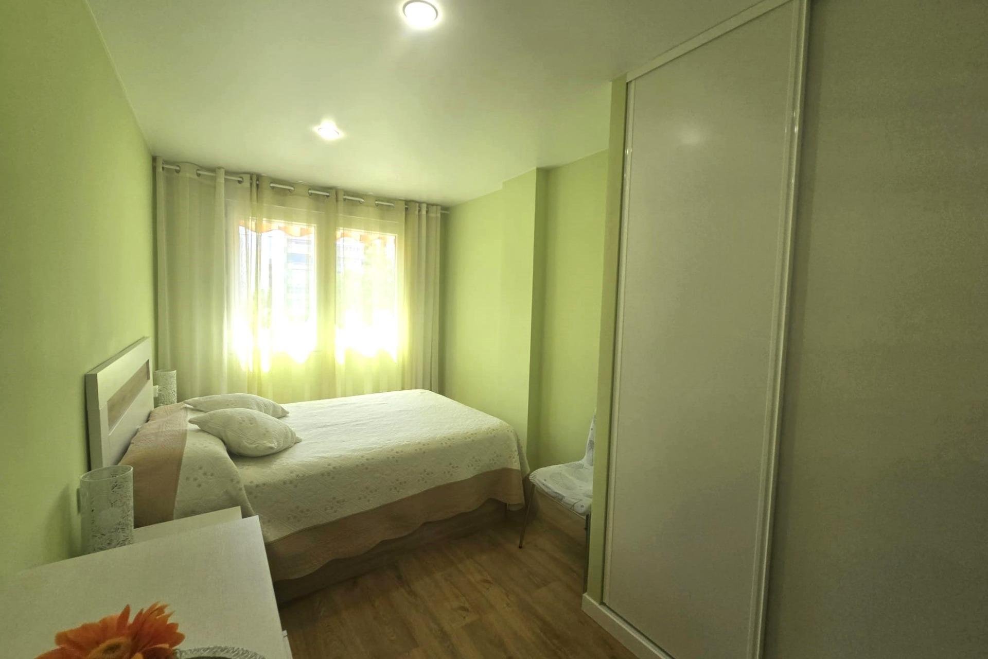 Segunda mano - Apartamento -
Torrevieja - Playa del Cura